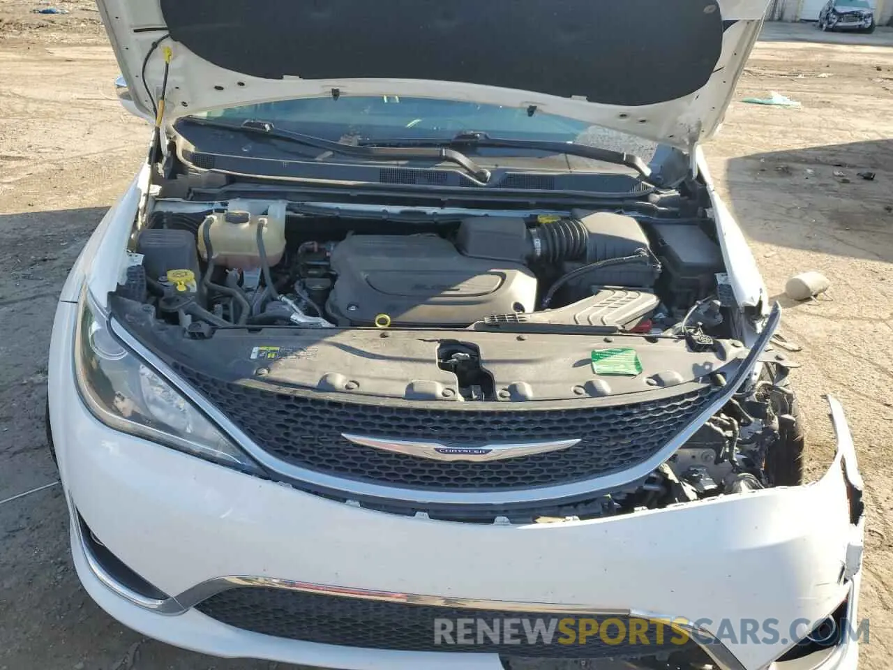 13 Photograph of a damaged car 2C4RC1GGXKR644945 CHRYSLER PACIFICA 2019