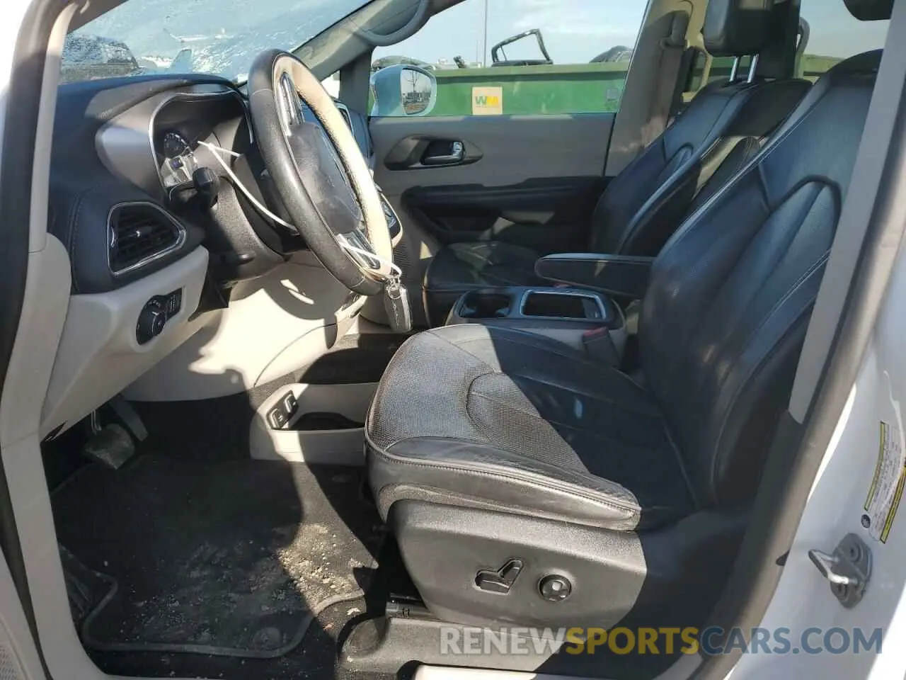 7 Photograph of a damaged car 2C4RC1GGXKR644945 CHRYSLER PACIFICA 2019