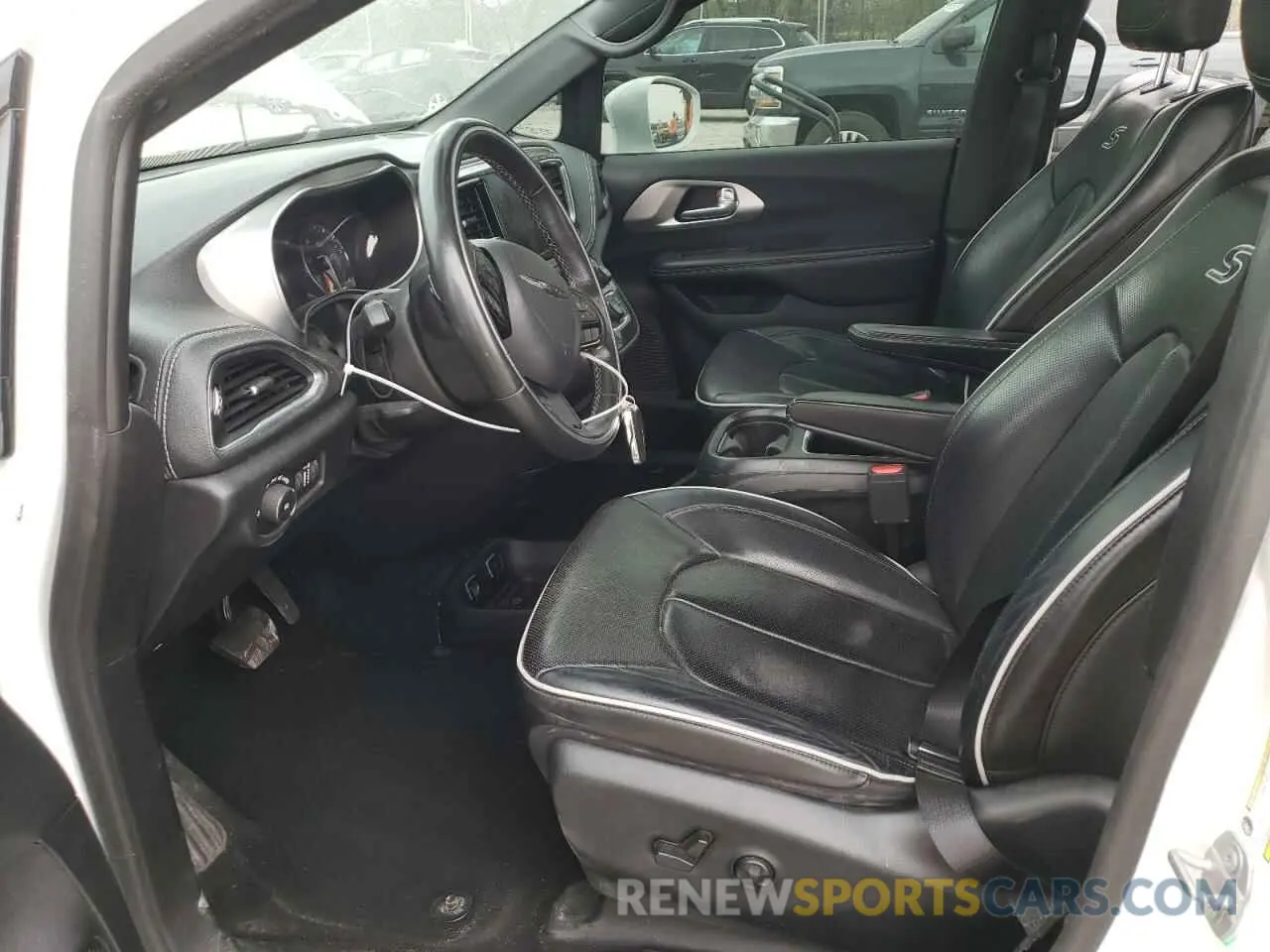 7 Photograph of a damaged car 2C4RC1GGXKR681574 CHRYSLER PACIFICA 2019