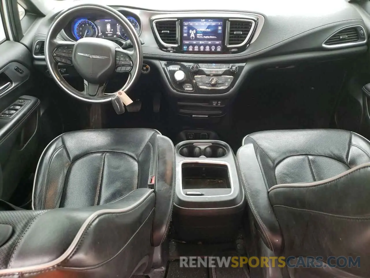 8 Photograph of a damaged car 2C4RC1GGXKR681574 CHRYSLER PACIFICA 2019