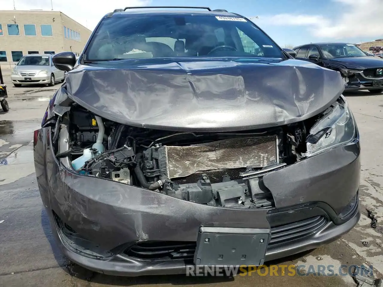 5 Photograph of a damaged car 2C4RC1L77KR668805 CHRYSLER PACIFICA 2019