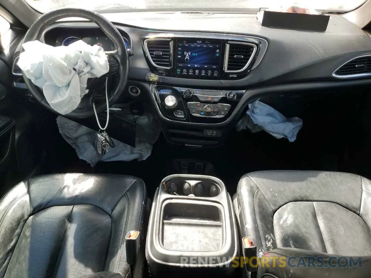 8 Photograph of a damaged car 2C4RC1L77KR668805 CHRYSLER PACIFICA 2019