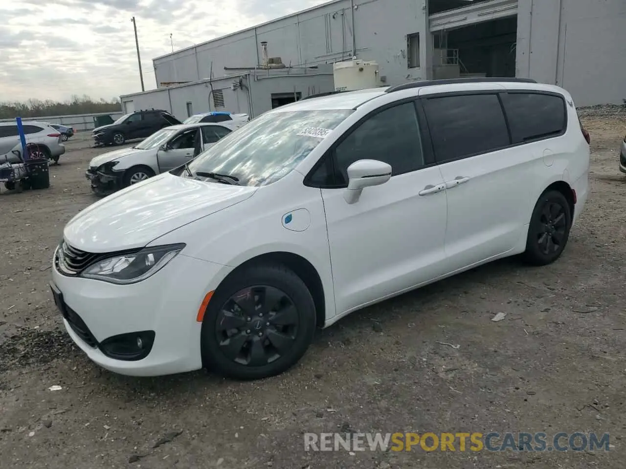 1 Photograph of a damaged car 2C4RC1N72KR668773 CHRYSLER PACIFICA 2019
