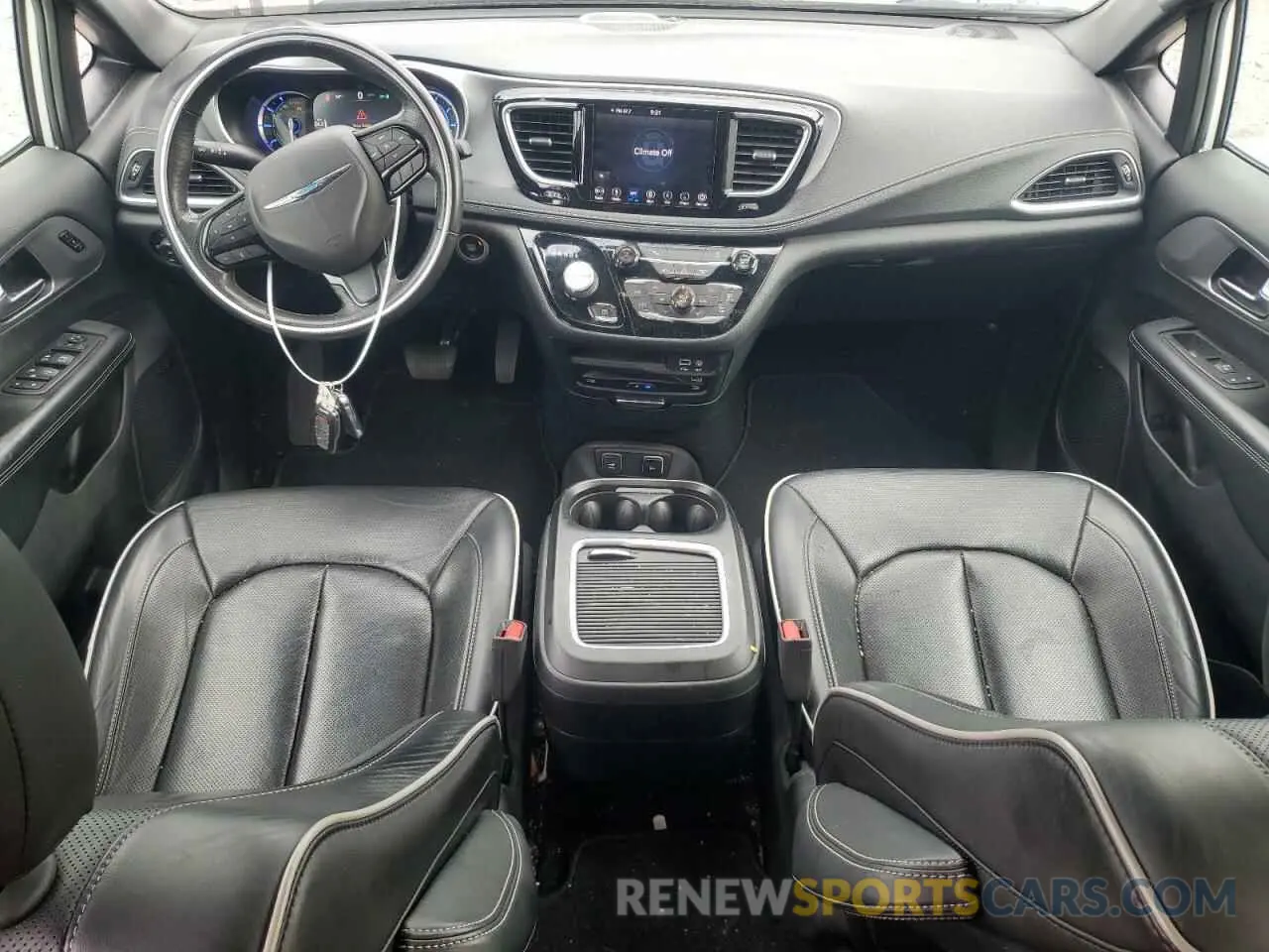 8 Photograph of a damaged car 2C4RC1N72KR668773 CHRYSLER PACIFICA 2019