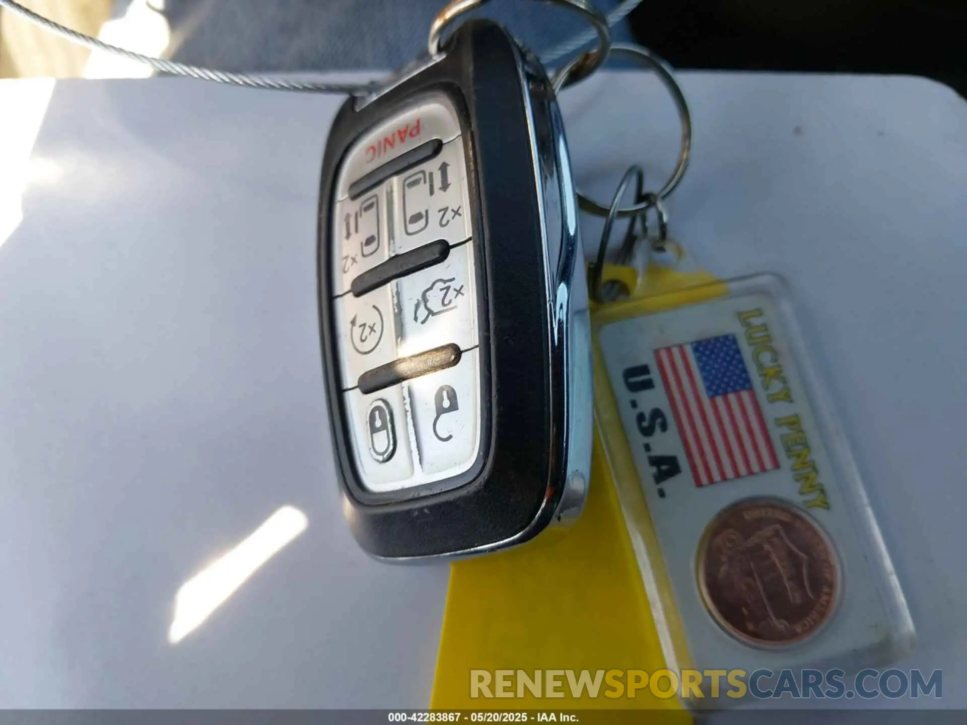 11 Photograph of a damaged car 2C4RC1BG0LR116842 CHRYSLER PACIFICA 2020
