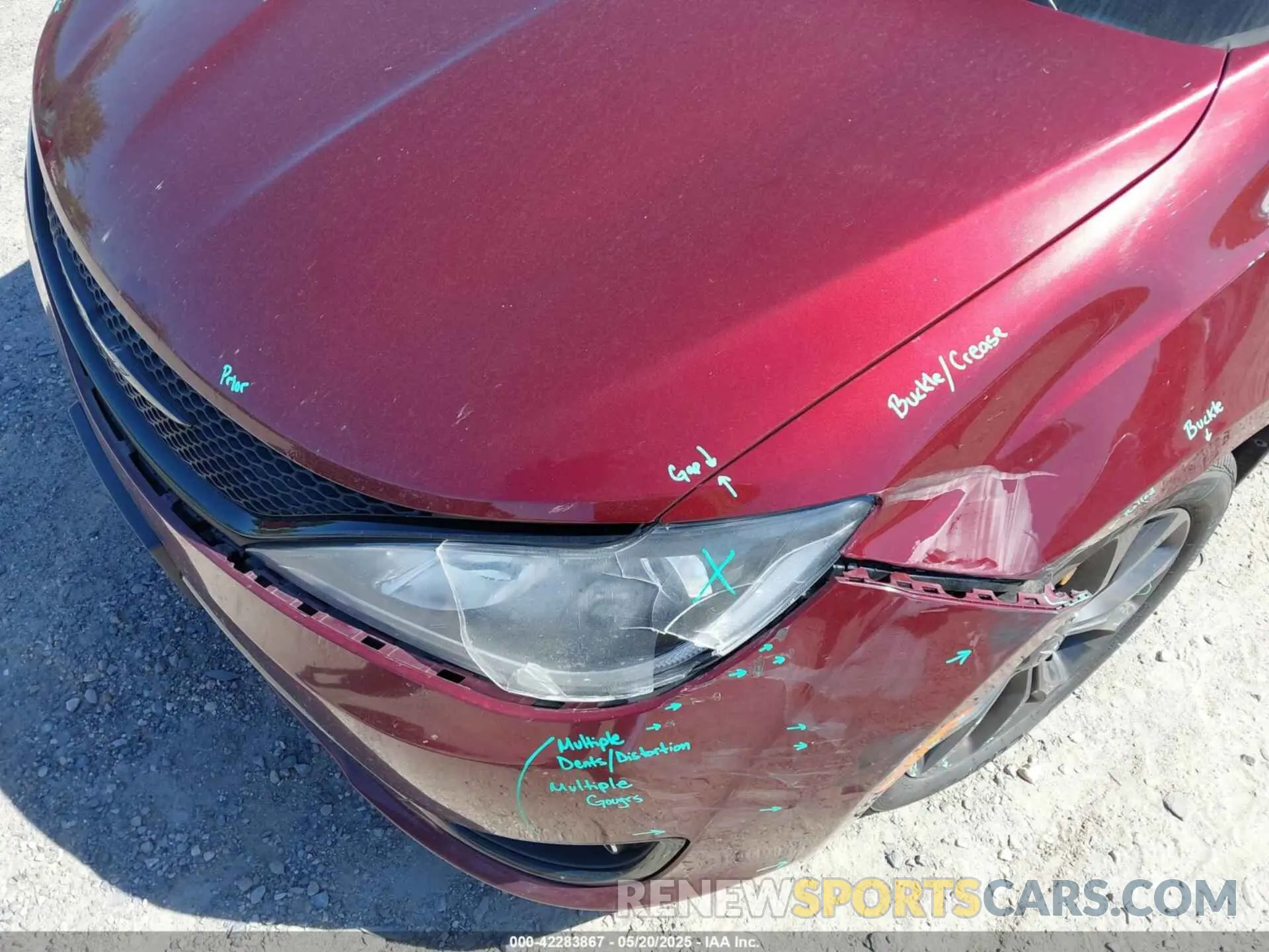 18 Photograph of a damaged car 2C4RC1BG0LR116842 CHRYSLER PACIFICA 2020