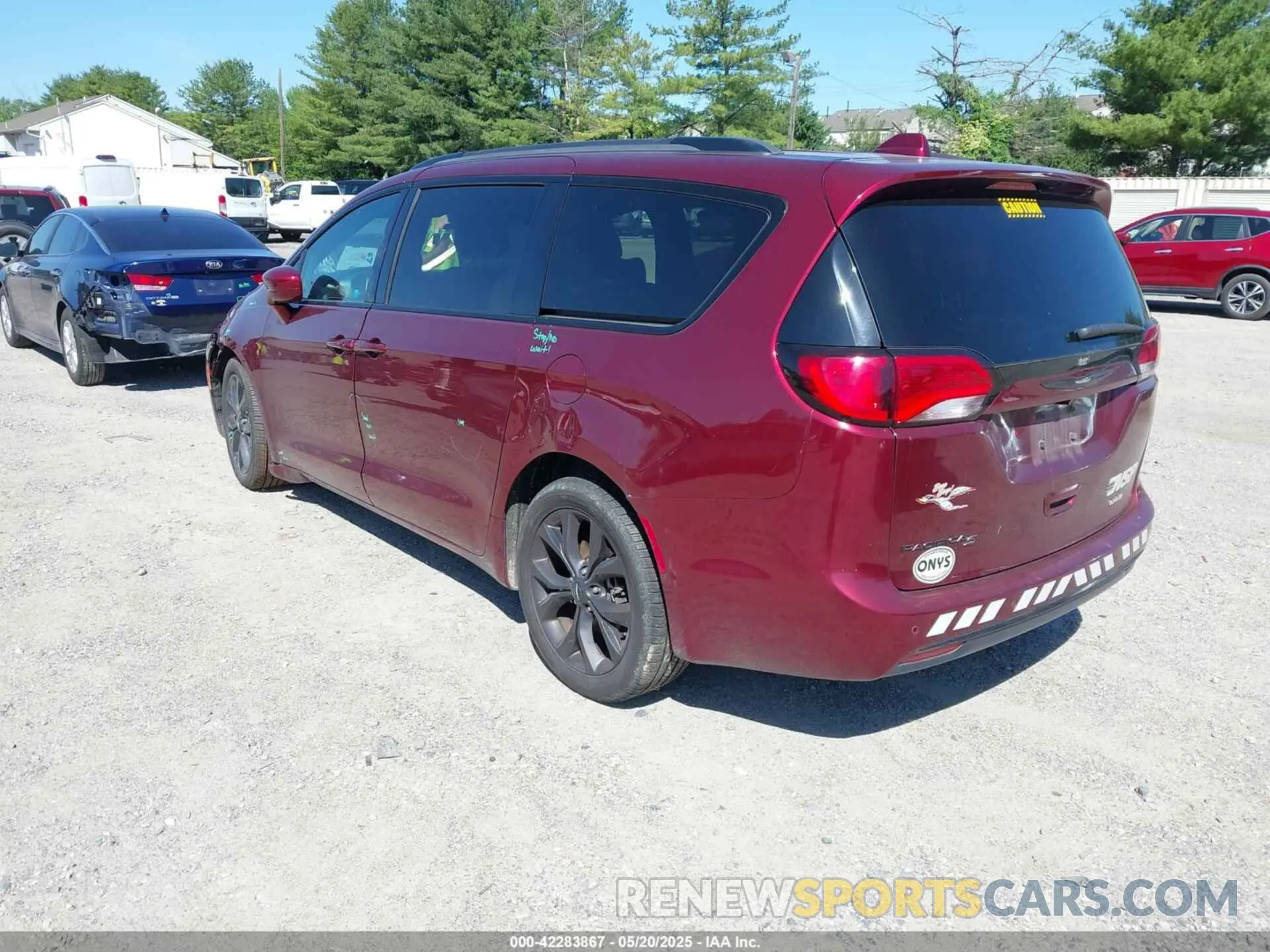 3 Photograph of a damaged car 2C4RC1BG0LR116842 CHRYSLER PACIFICA 2020