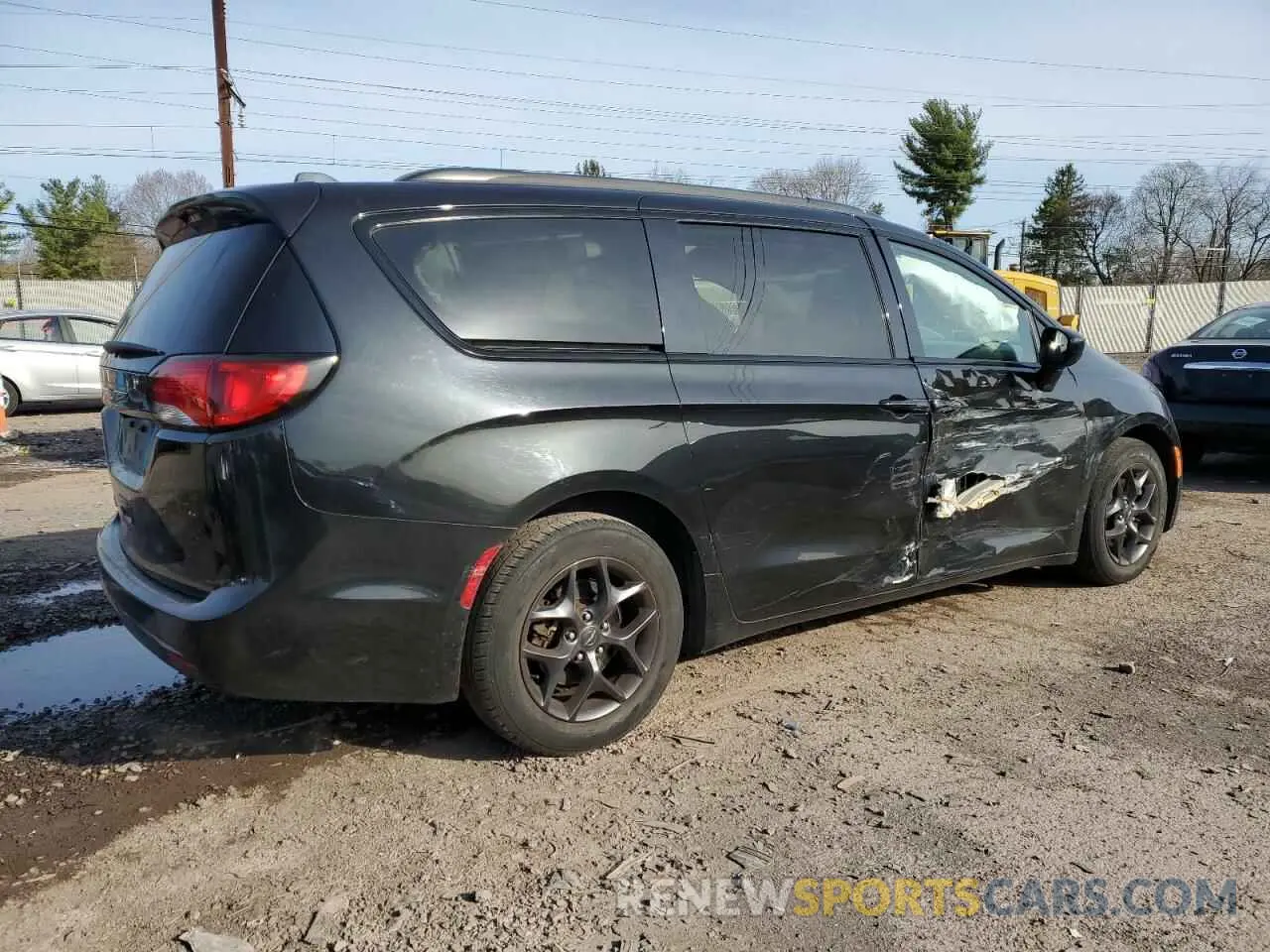 3 Photograph of a damaged car 2C4RC1BG0LR120678 CHRYSLER PACIFICA 2020