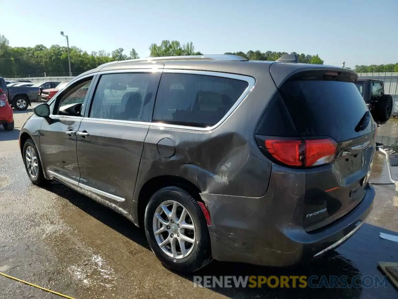 2 Photograph of a damaged car 2C4RC1BG0LR128134 CHRYSLER PACIFICA 2020
