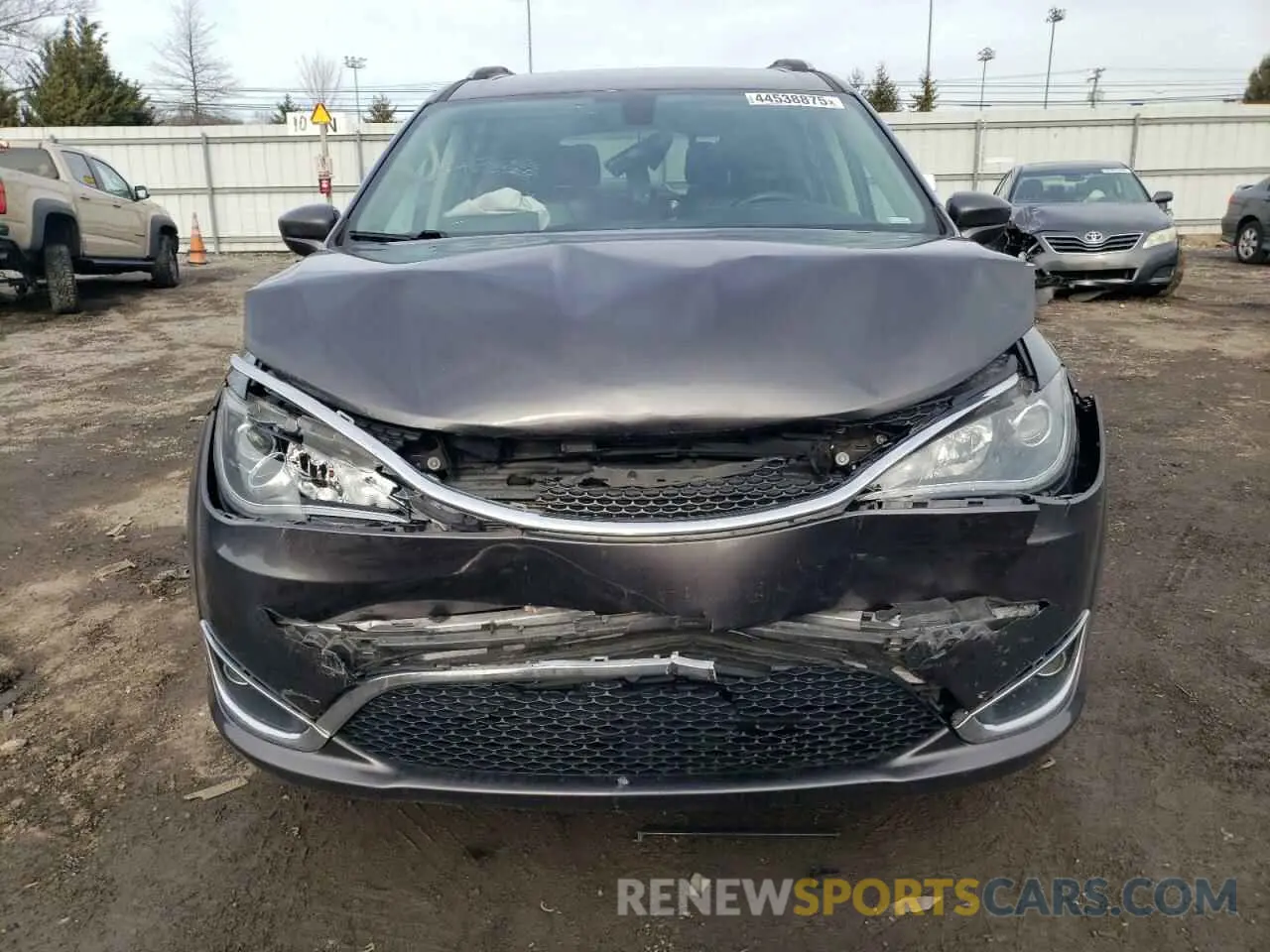 5 Photograph of a damaged car 2C4RC1BG0LR140171 CHRYSLER PACIFICA 2020