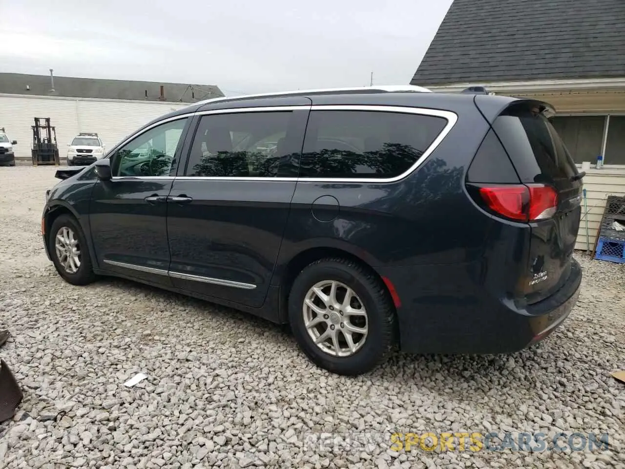 2 Photograph of a damaged car 2C4RC1BG0LR182341 CHRYSLER PACIFICA 2020
