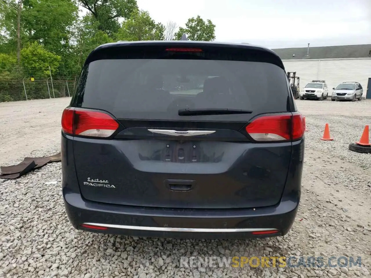 6 Photograph of a damaged car 2C4RC1BG0LR182341 CHRYSLER PACIFICA 2020