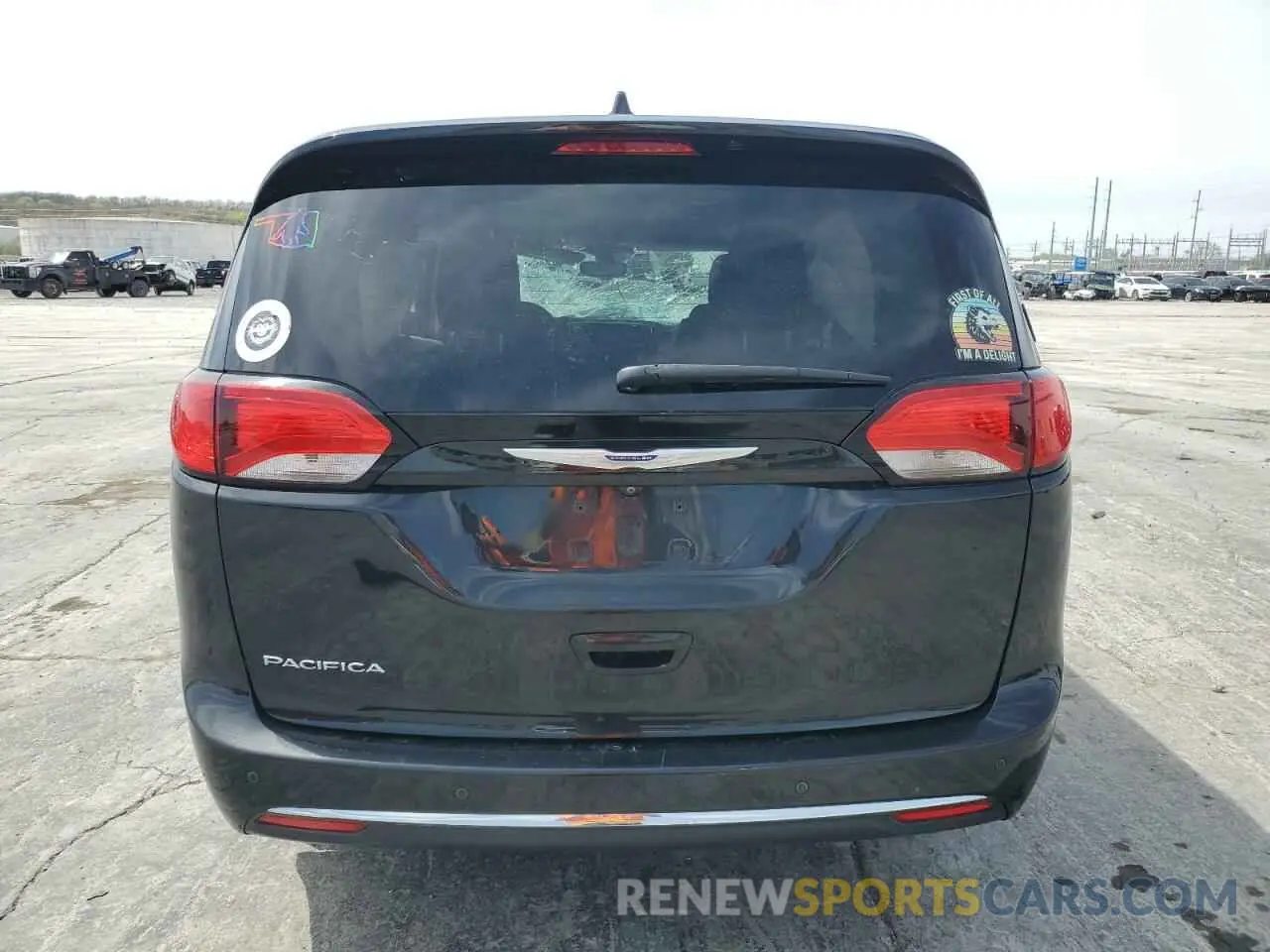 6 Photograph of a damaged car 2C4RC1BG1LR105770 CHRYSLER PACIFICA 2020