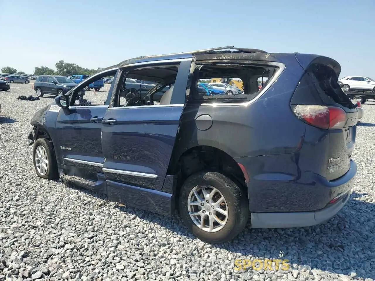 2 Photograph of a damaged car 2C4RC1BG1LR115957 CHRYSLER PACIFICA 2020