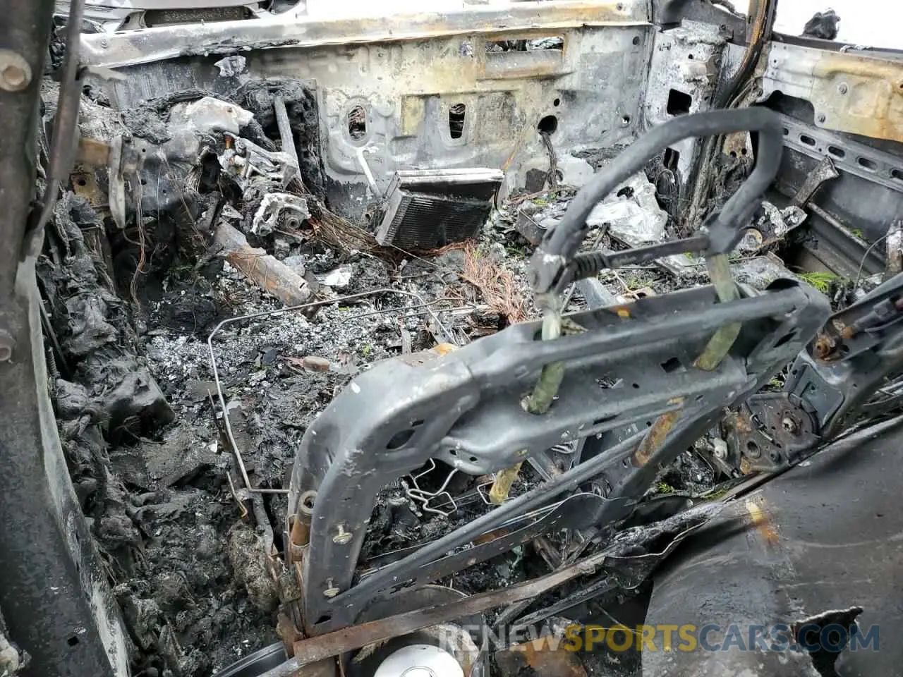 8 Photograph of a damaged car 2C4RC1BG1LR129504 CHRYSLER PACIFICA 2020