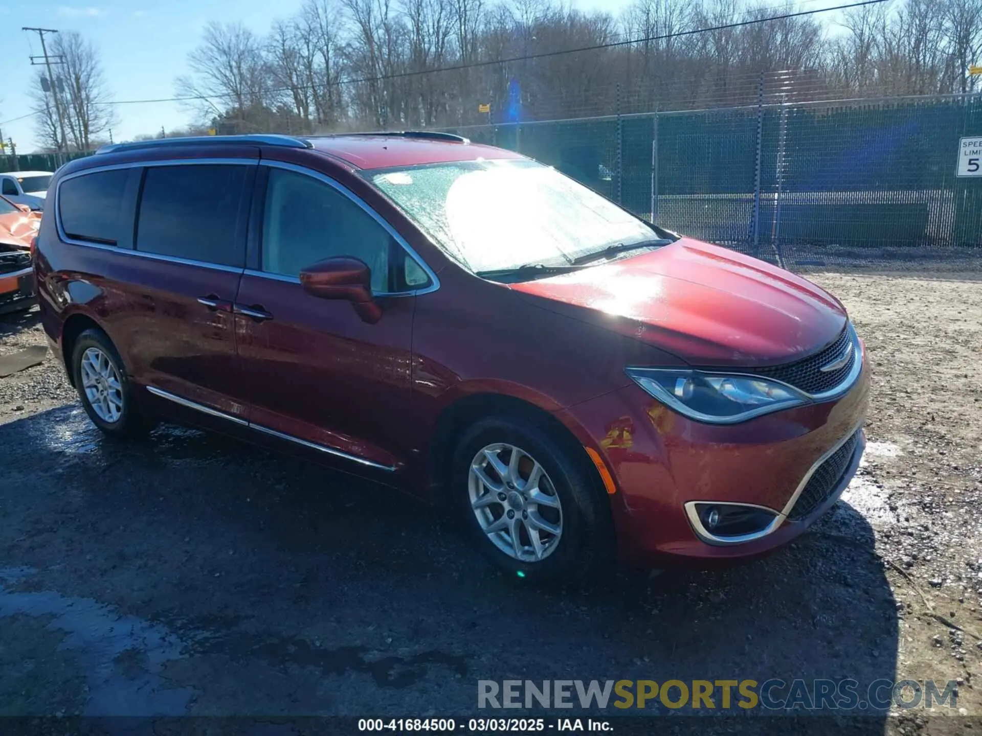 1 Photograph of a damaged car 2C4RC1BG1LR133424 CHRYSLER PACIFICA 2020