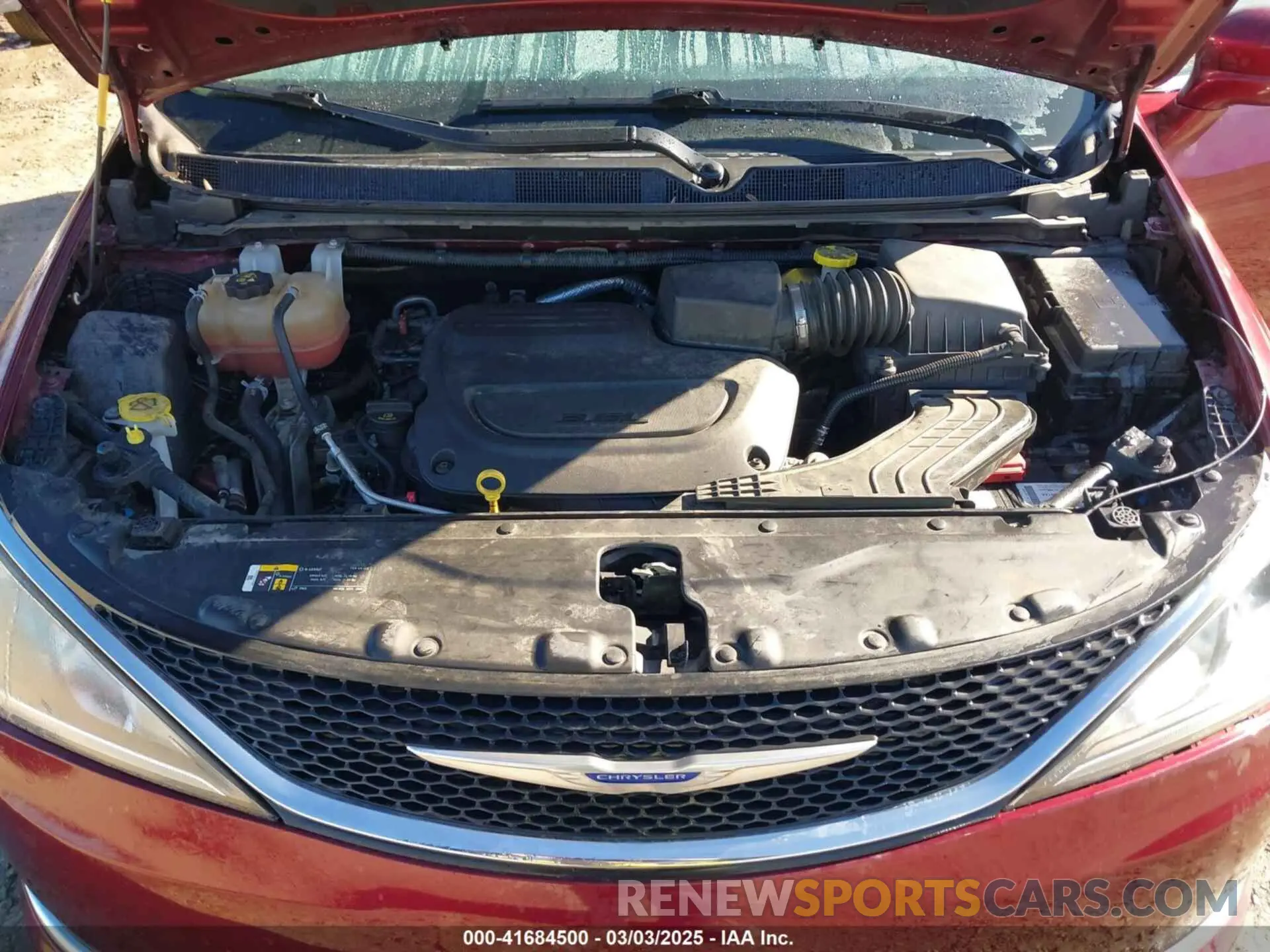 10 Photograph of a damaged car 2C4RC1BG1LR133424 CHRYSLER PACIFICA 2020