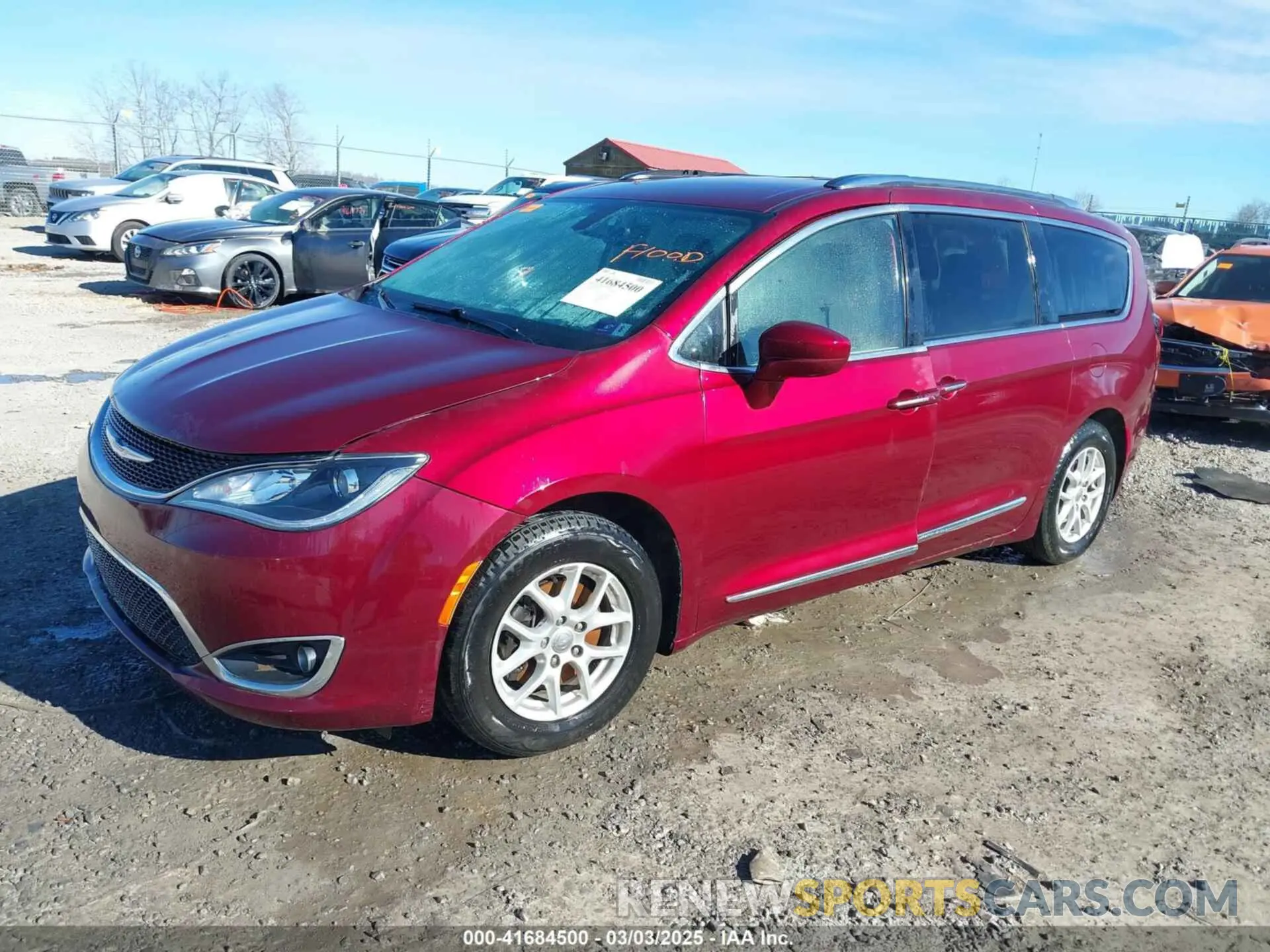 2 Photograph of a damaged car 2C4RC1BG1LR133424 CHRYSLER PACIFICA 2020