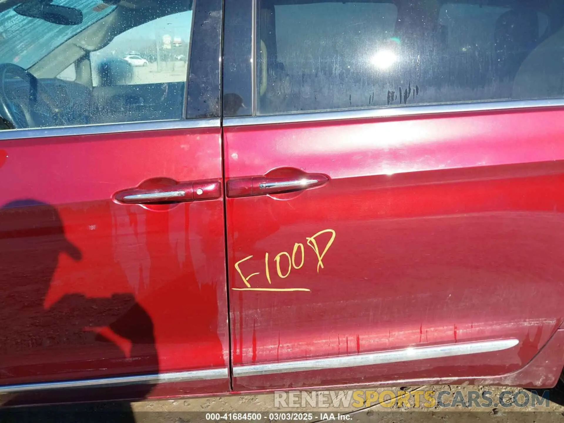 6 Photograph of a damaged car 2C4RC1BG1LR133424 CHRYSLER PACIFICA 2020