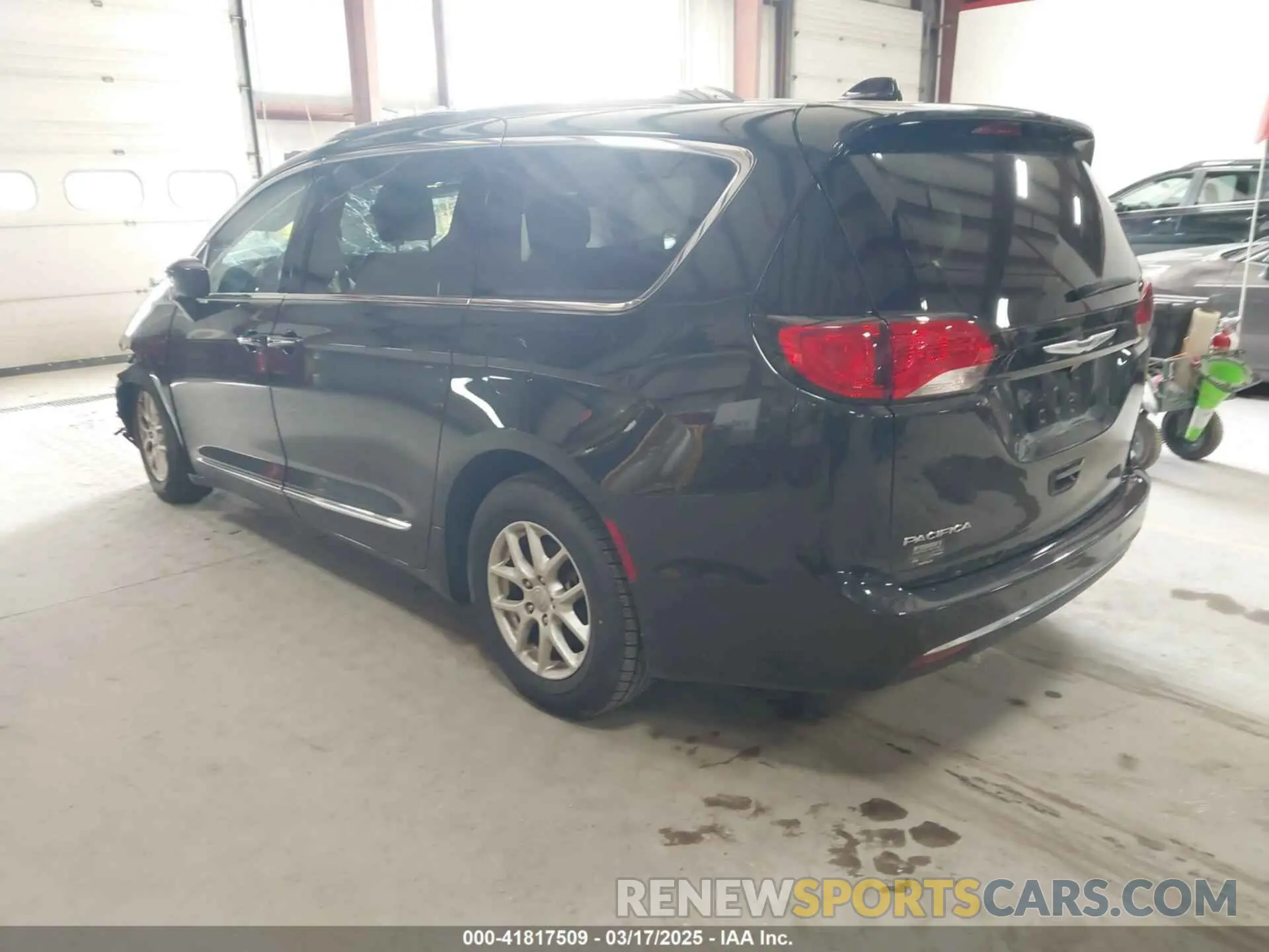 3 Photograph of a damaged car 2C4RC1BG1LR142494 CHRYSLER PACIFICA 2020