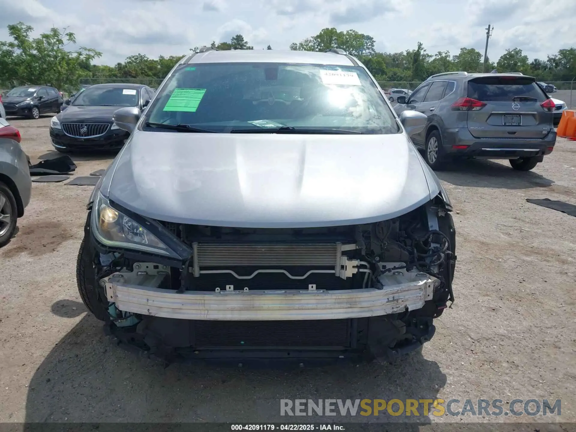 12 Photograph of a damaged car 2C4RC1BG1LR268936 CHRYSLER PACIFICA 2020