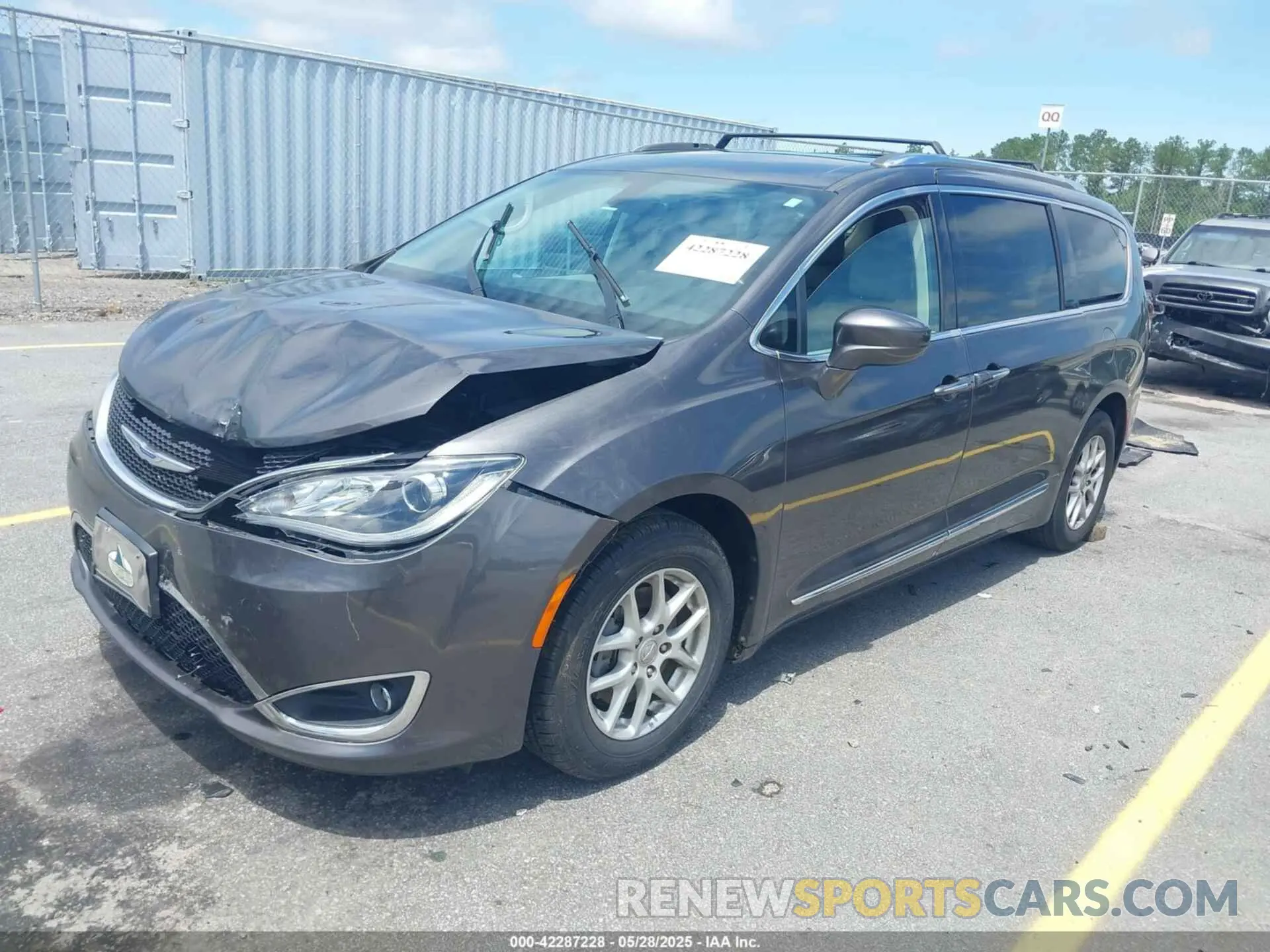 2 Photograph of a damaged car 2C4RC1BG1LR269004 CHRYSLER PACIFICA 2020