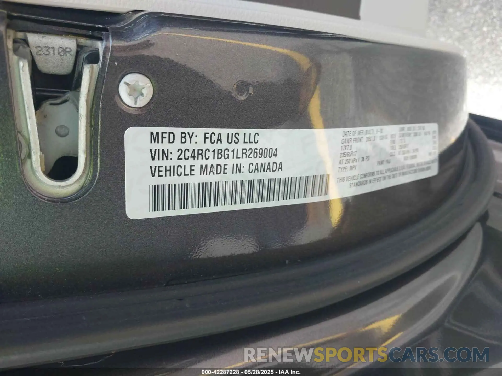 9 Photograph of a damaged car 2C4RC1BG1LR269004 CHRYSLER PACIFICA 2020