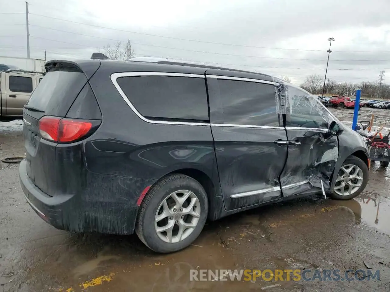 3 Photograph of a damaged car 2C4RC1BG2LR101243 CHRYSLER PACIFICA 2020