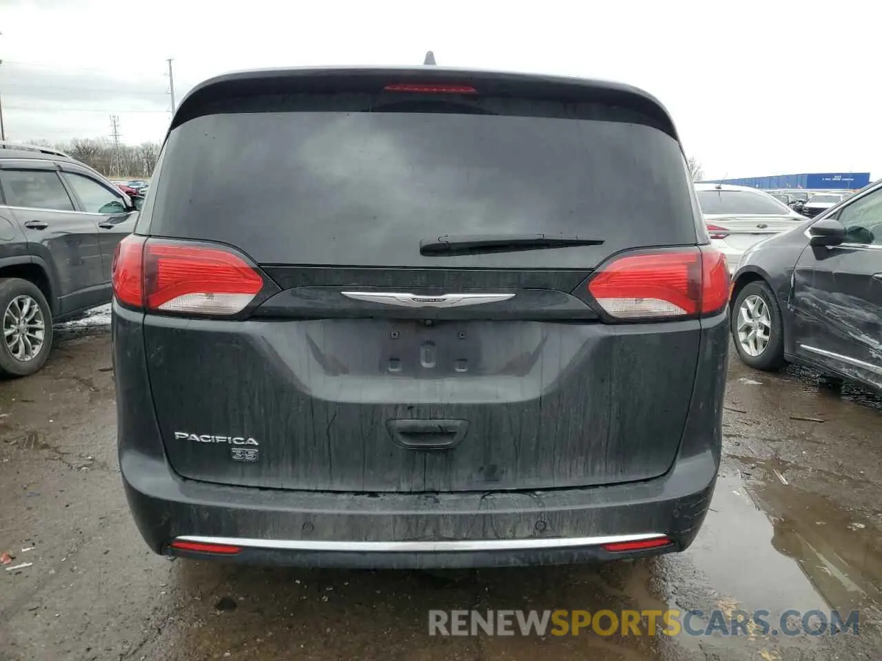 6 Photograph of a damaged car 2C4RC1BG2LR101243 CHRYSLER PACIFICA 2020
