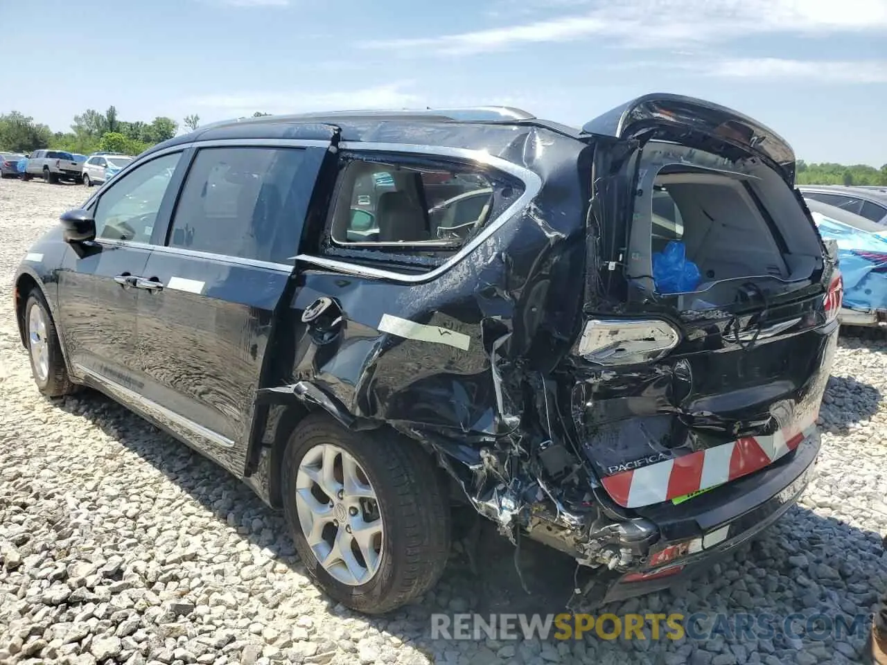 2 Photograph of a damaged car 2C4RC1BG2LR115059 CHRYSLER PACIFICA 2020