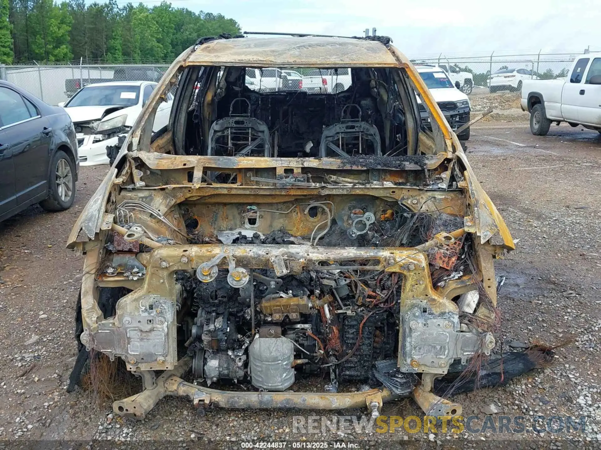 6 Photograph of a damaged car 2C4RC1BG2LR115935 CHRYSLER PACIFICA 2020