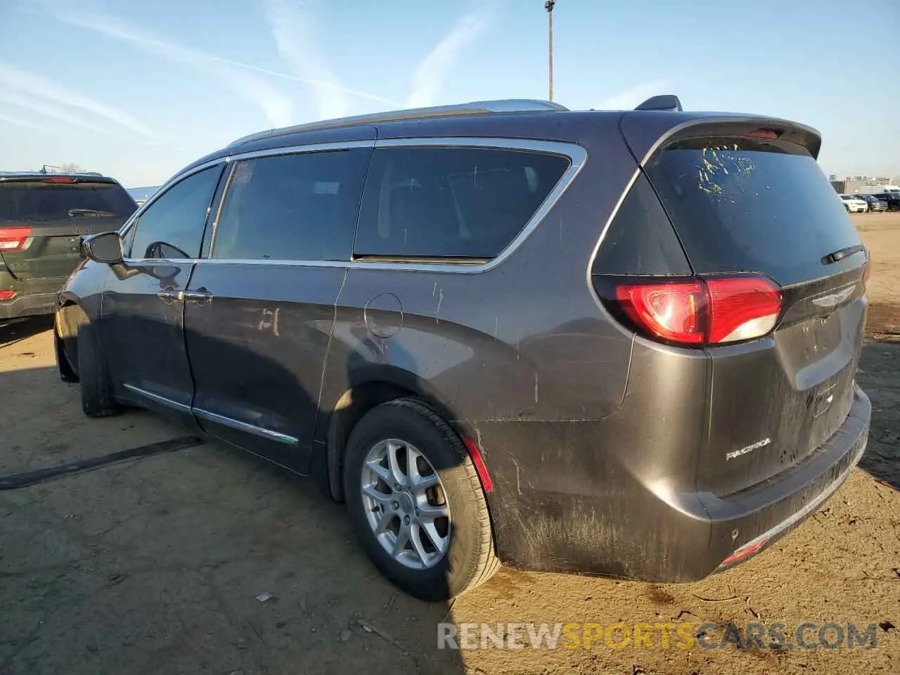 2 Photograph of a damaged car 2C4RC1BG2LR116146 CHRYSLER PACIFICA 2020
