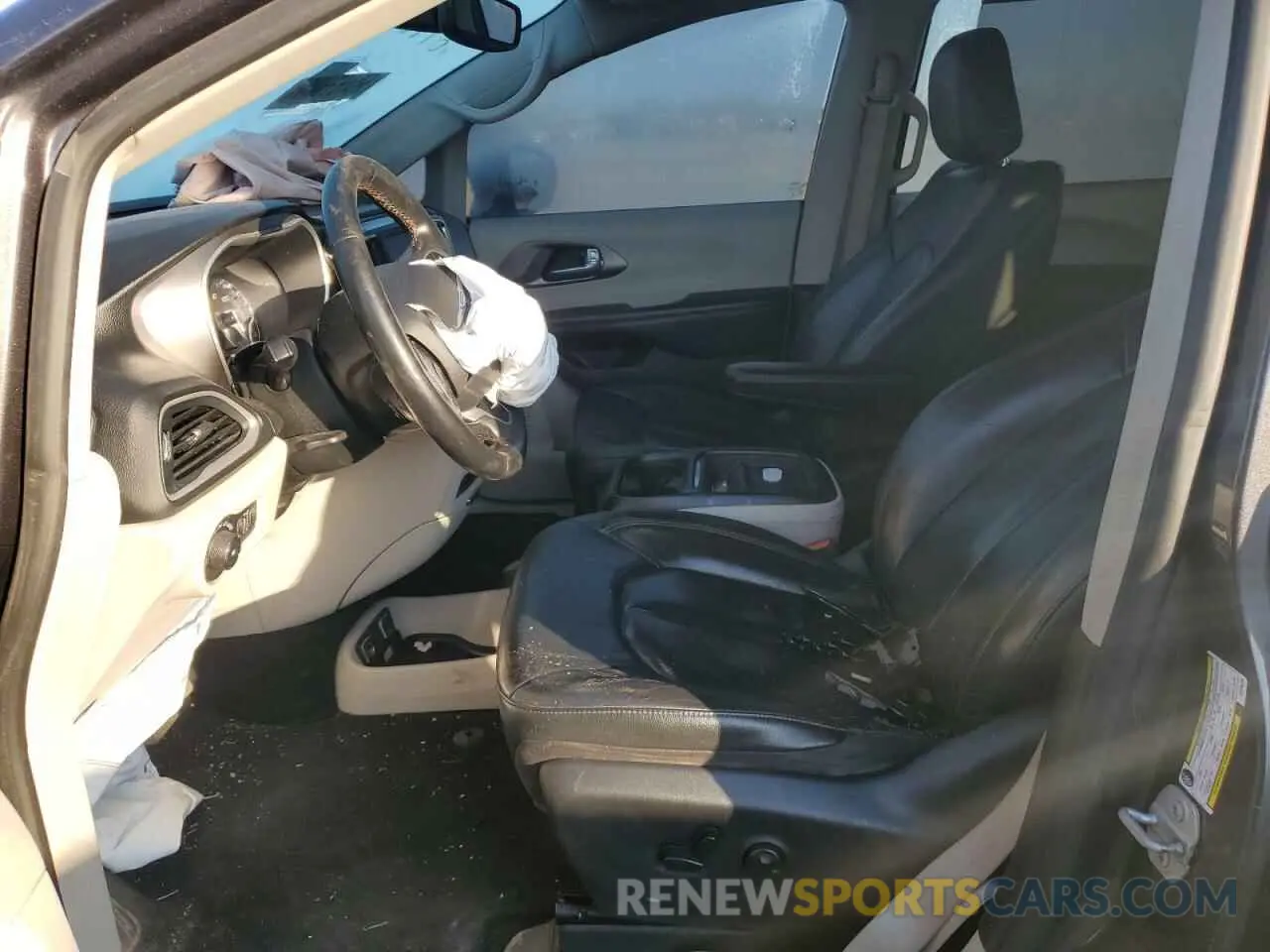 7 Photograph of a damaged car 2C4RC1BG2LR116146 CHRYSLER PACIFICA 2020