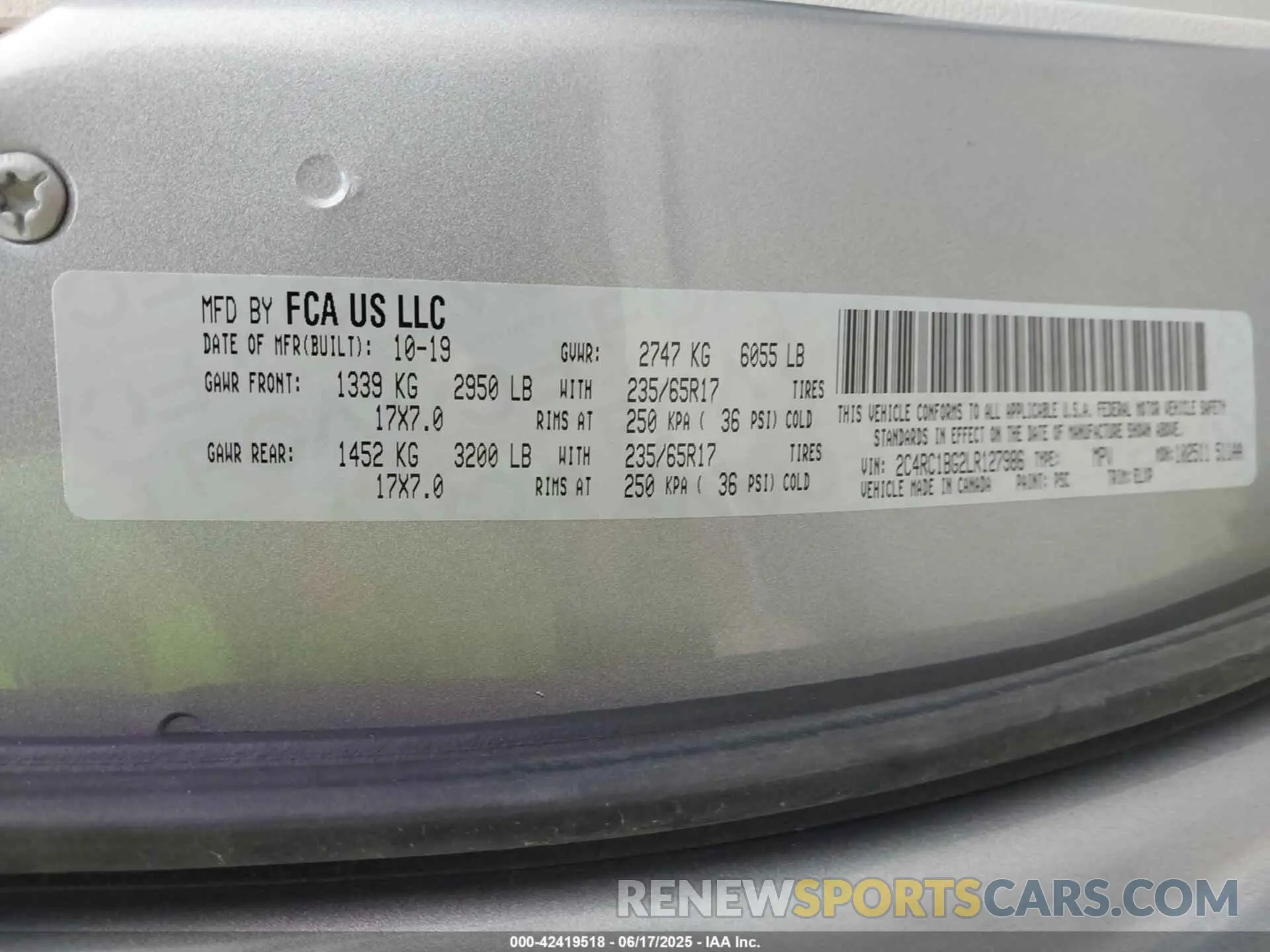 9 Photograph of a damaged car 2C4RC1BG2LR127986 CHRYSLER PACIFICA 2020
