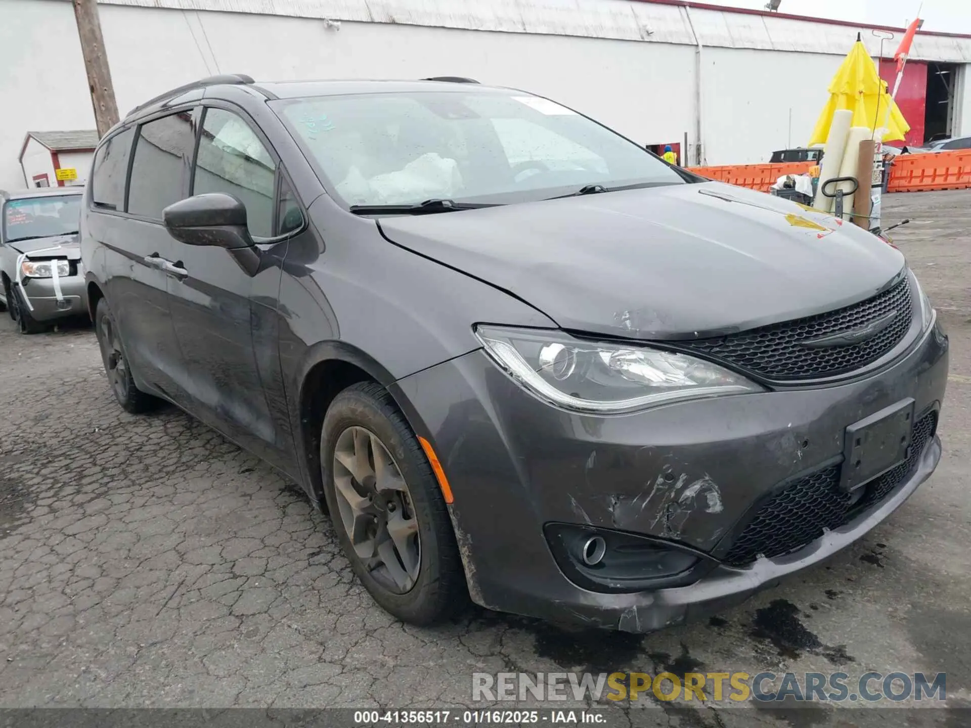 1 Photograph of a damaged car 2C4RC1BG2LR232866 CHRYSLER PACIFICA 2020