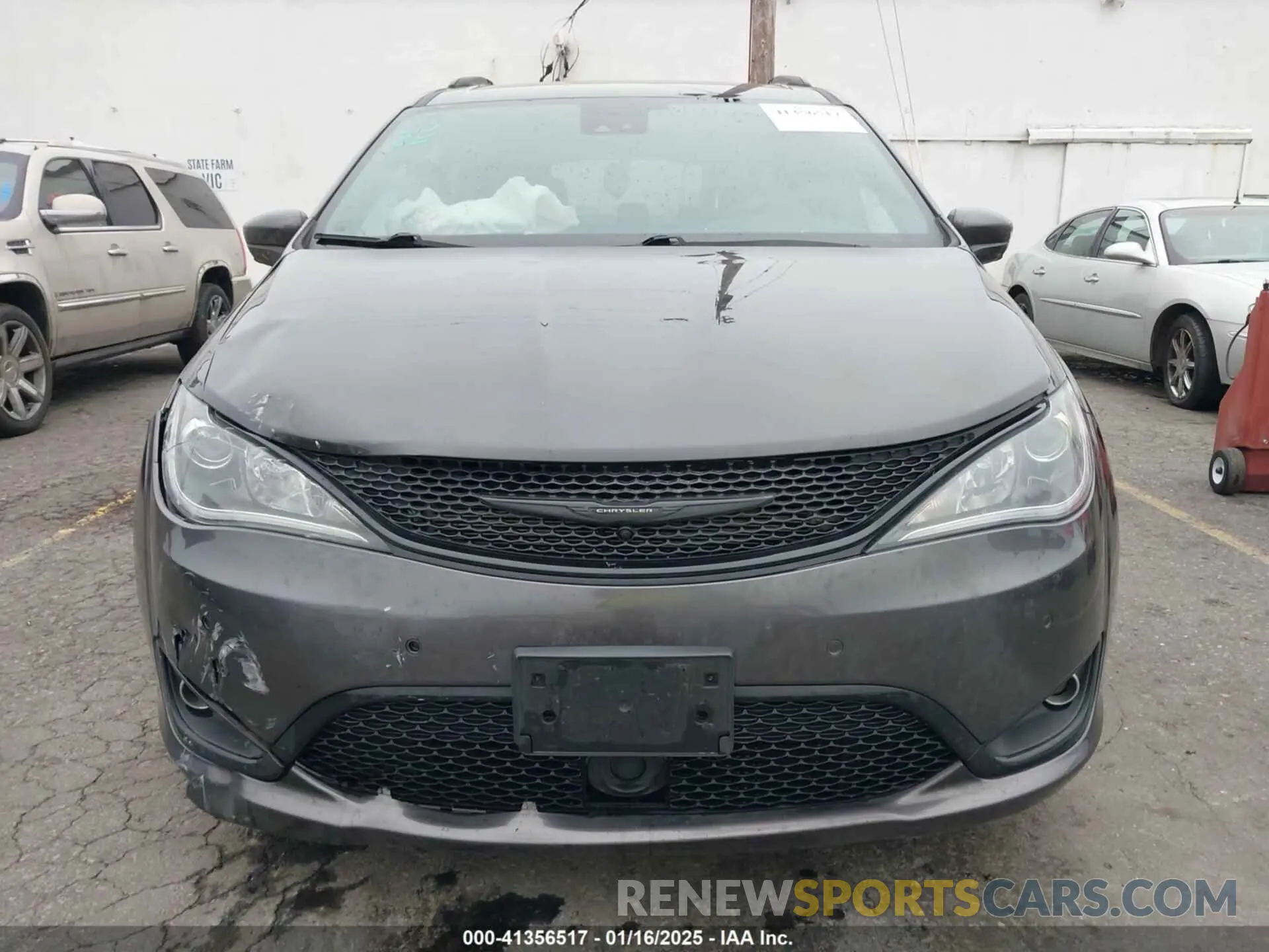 12 Photograph of a damaged car 2C4RC1BG2LR232866 CHRYSLER PACIFICA 2020