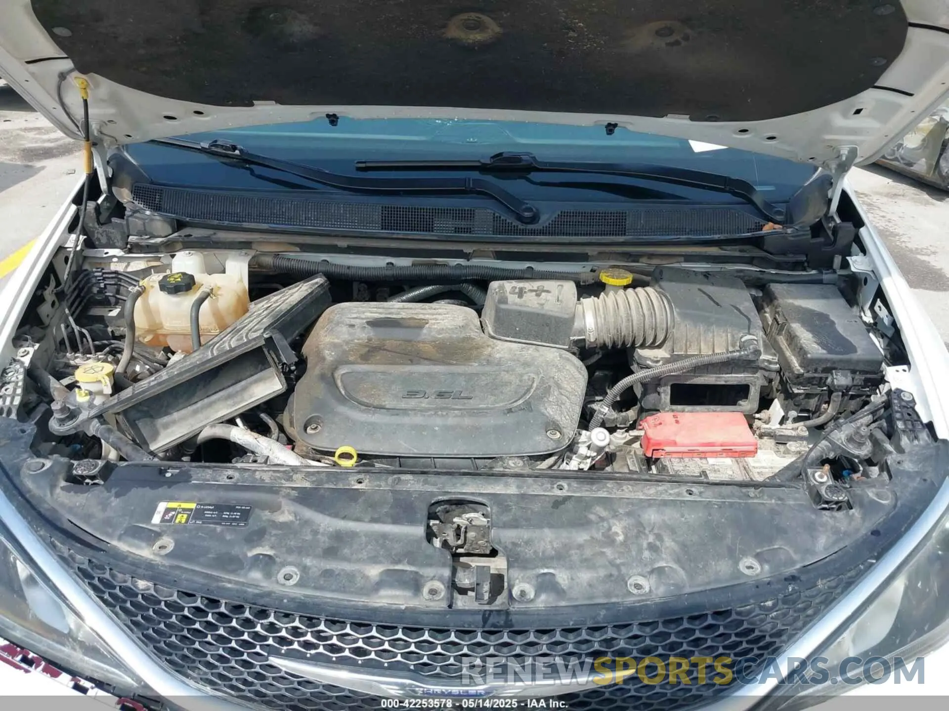 10 Photograph of a damaged car 2C4RC1BG3LR115250 CHRYSLER PACIFICA 2020