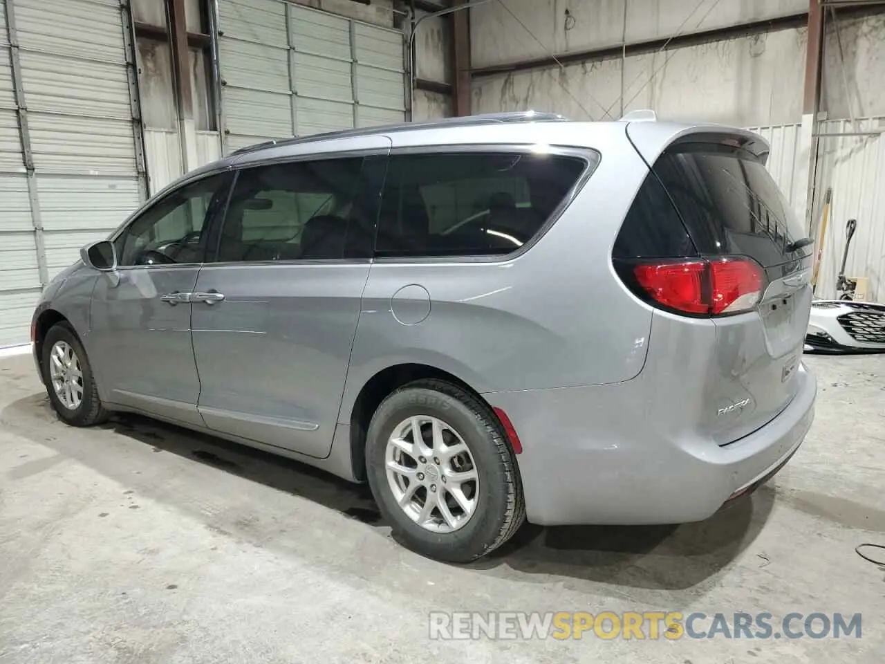 2 Photograph of a damaged car 2C4RC1BG4LR140271 CHRYSLER PACIFICA 2020