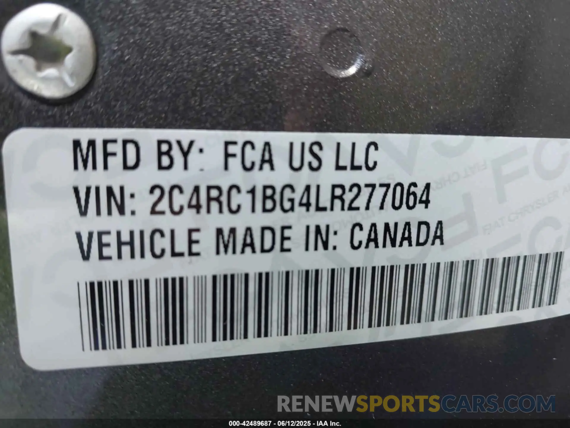 9 Photograph of a damaged car 2C4RC1BG4LR277064 CHRYSLER PACIFICA 2020