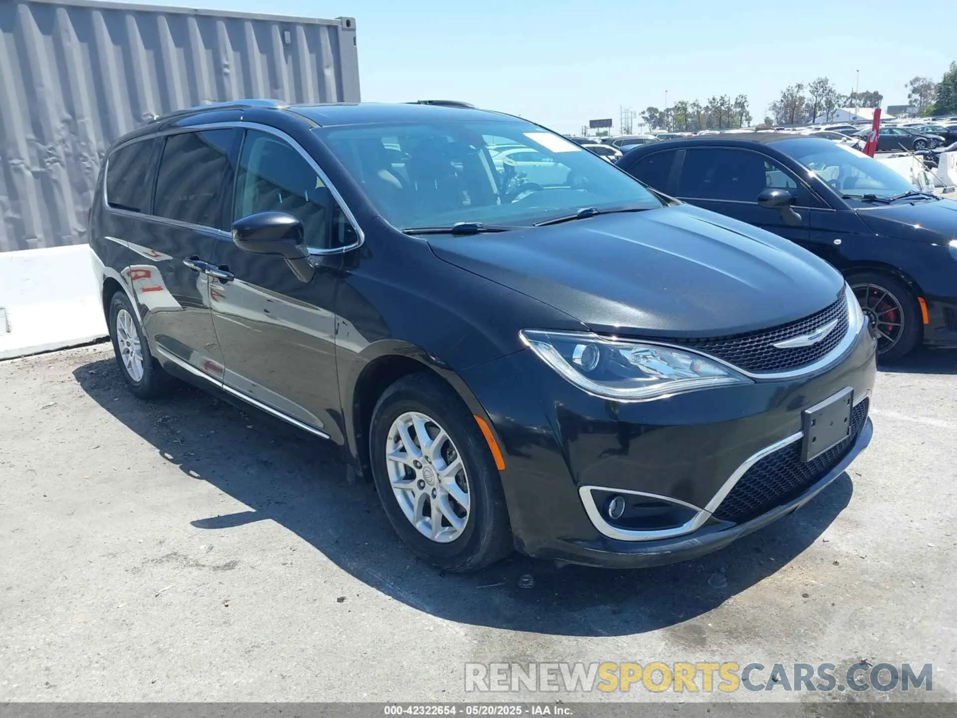 1 Photograph of a damaged car 2C4RC1BG5LR139260 CHRYSLER PACIFICA 2020