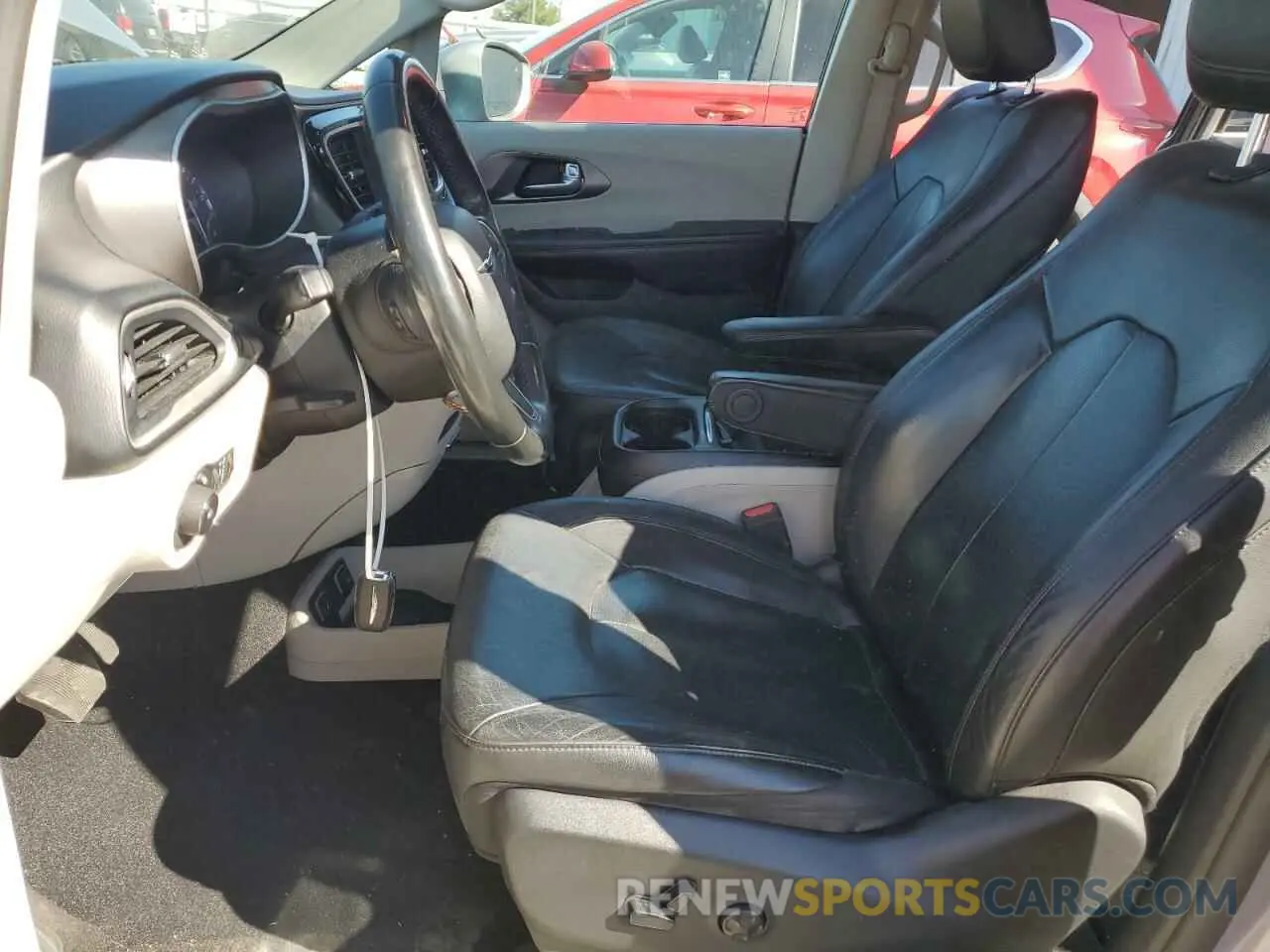7 Photograph of a damaged car 2C4RC1BG6LR112262 CHRYSLER PACIFICA 2020