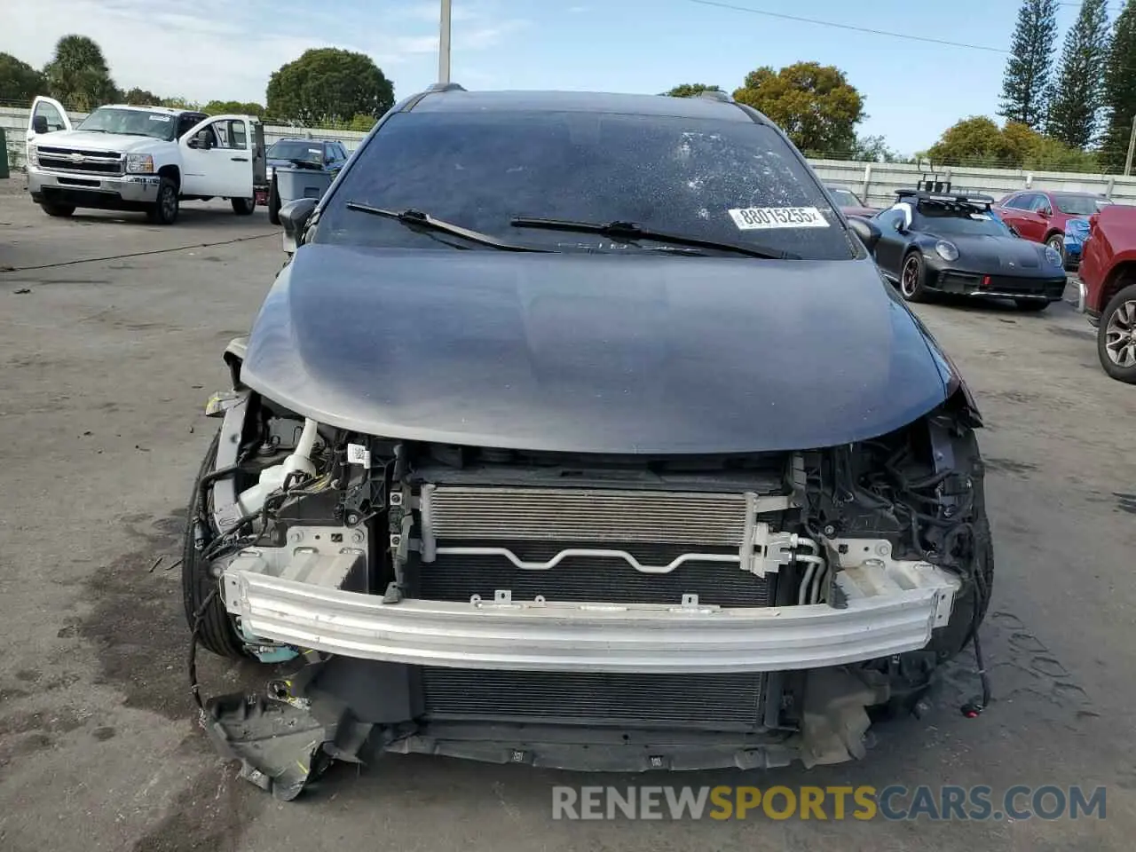 5 Photograph of a damaged car 2C4RC1BG6LR131037 CHRYSLER PACIFICA 2020