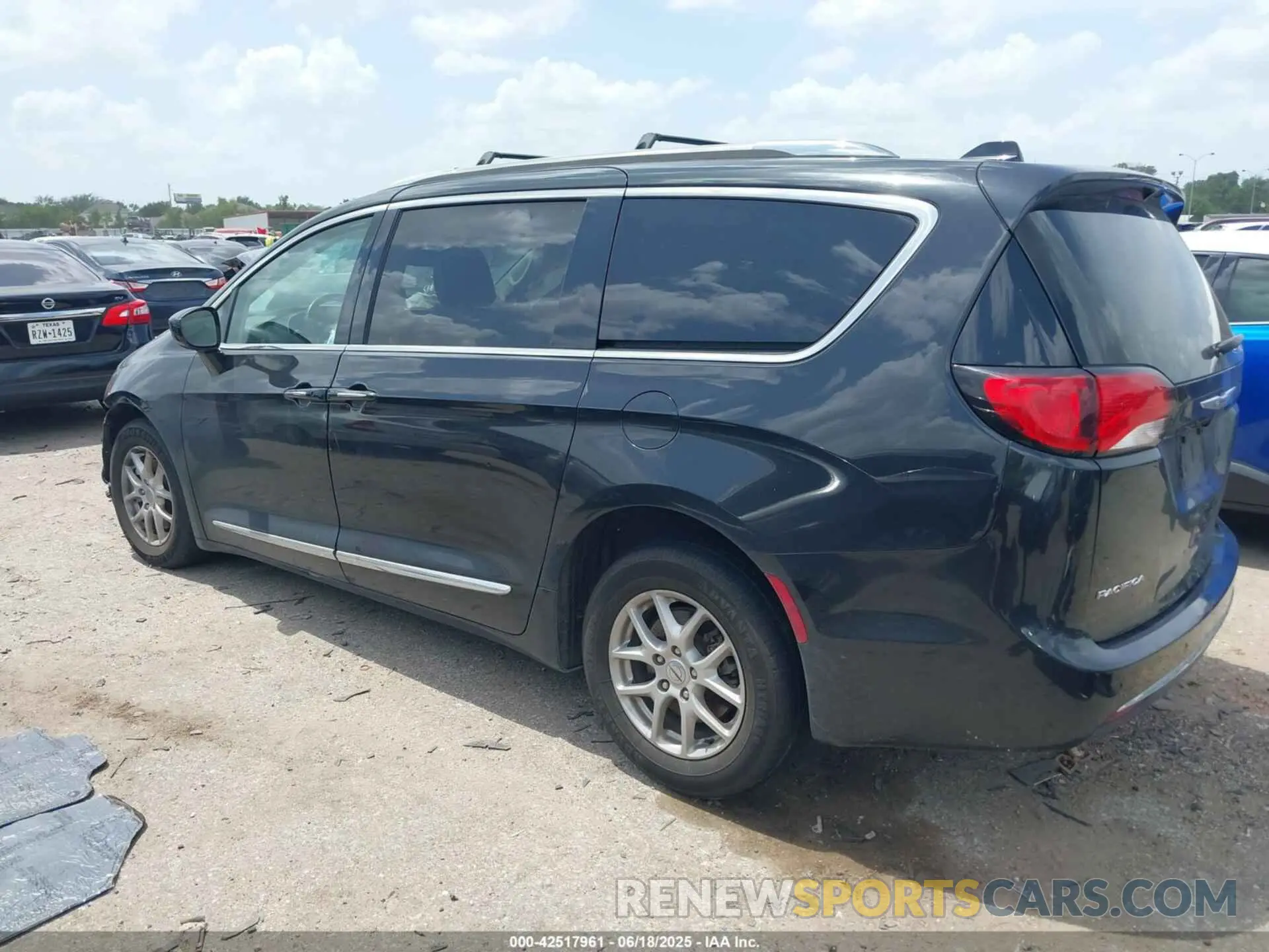3 Photograph of a damaged car 2C4RC1BG6LR173126 CHRYSLER PACIFICA 2020