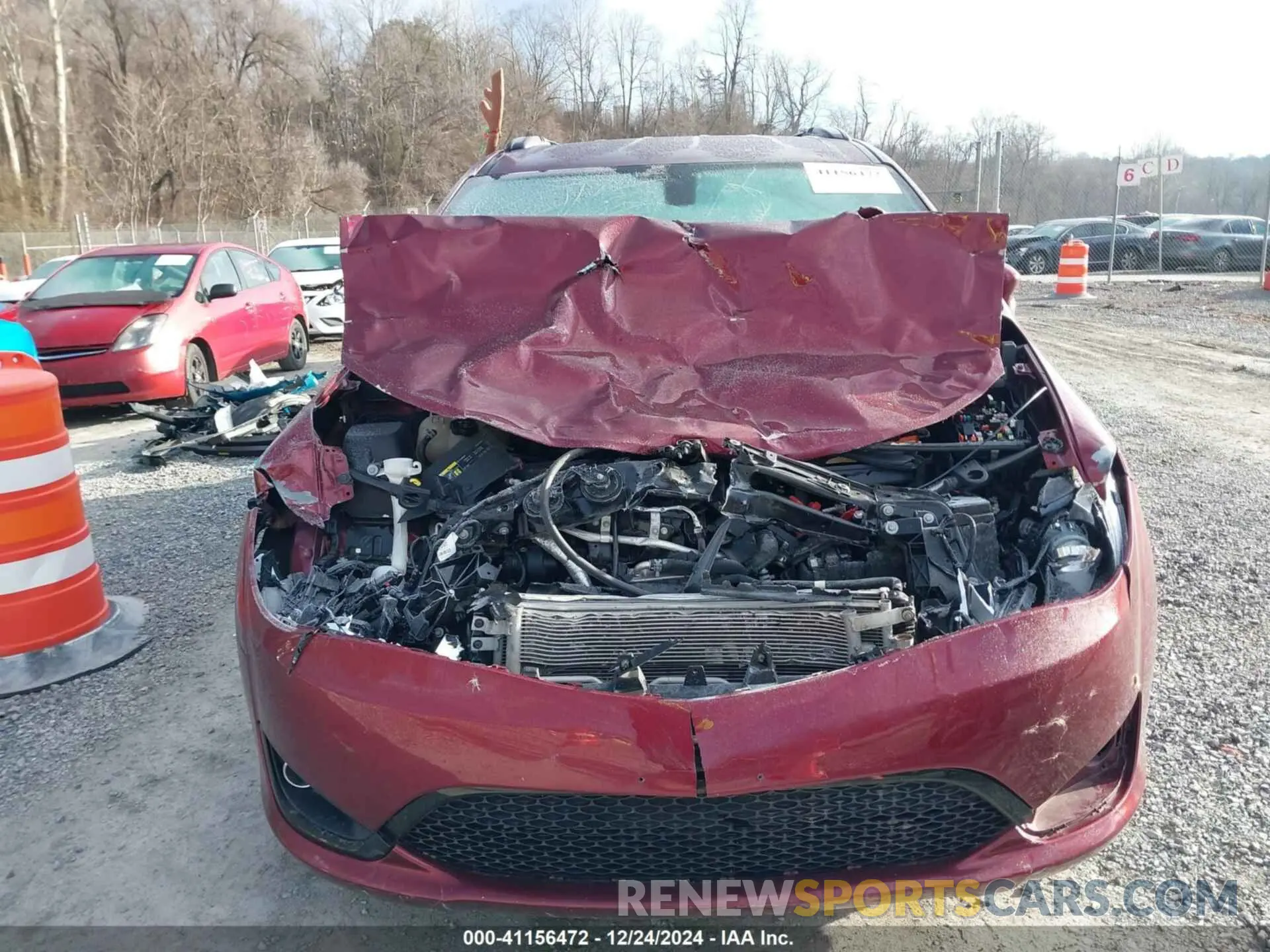 12 Photograph of a damaged car 2C4RC1BG6LR239710 CHRYSLER PACIFICA 2020