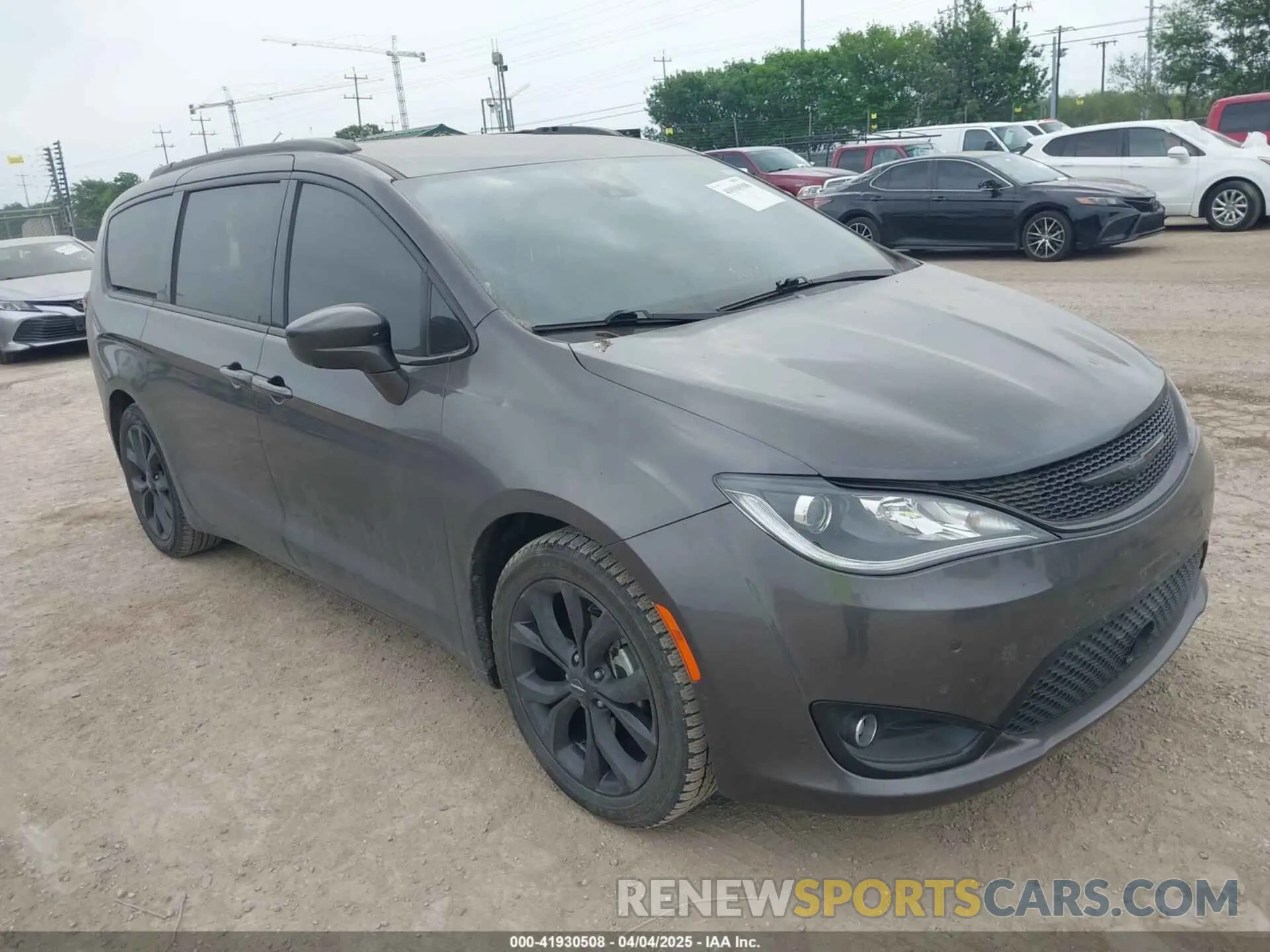 1 Photograph of a damaged car 2C4RC1BG6LR247919 CHRYSLER PACIFICA 2020