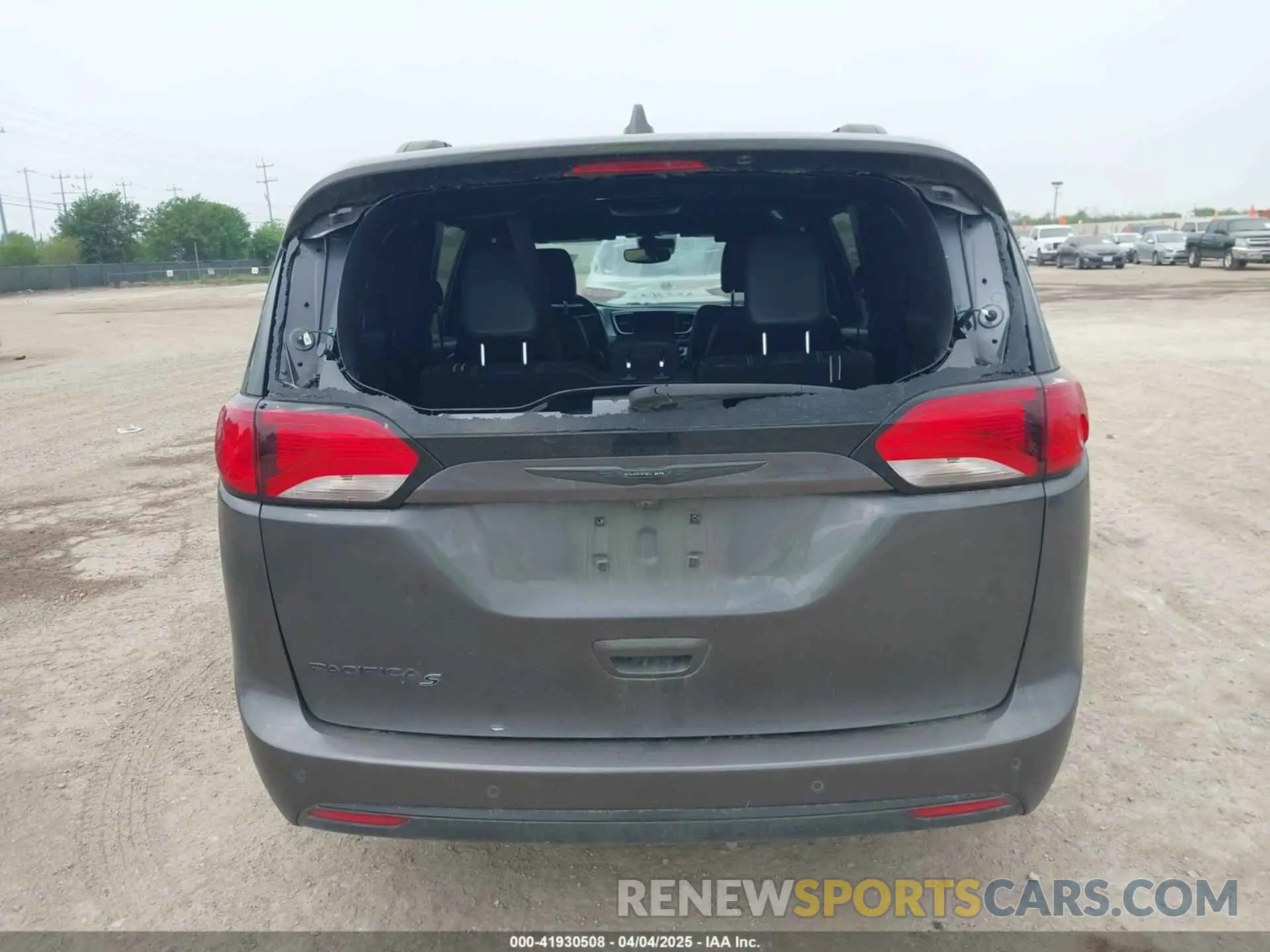 16 Photograph of a damaged car 2C4RC1BG6LR247919 CHRYSLER PACIFICA 2020