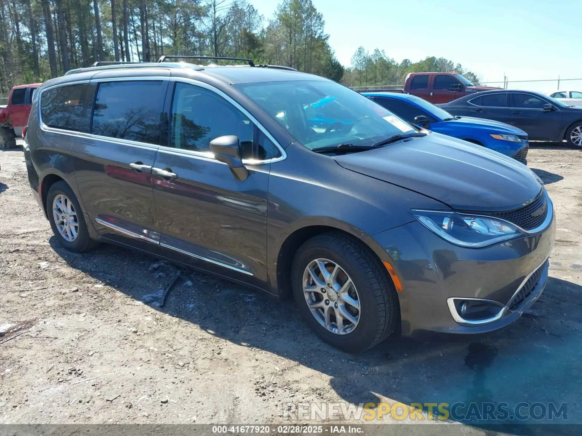 1 Photograph of a damaged car 2C4RC1BG6LR269130 CHRYSLER PACIFICA 2020