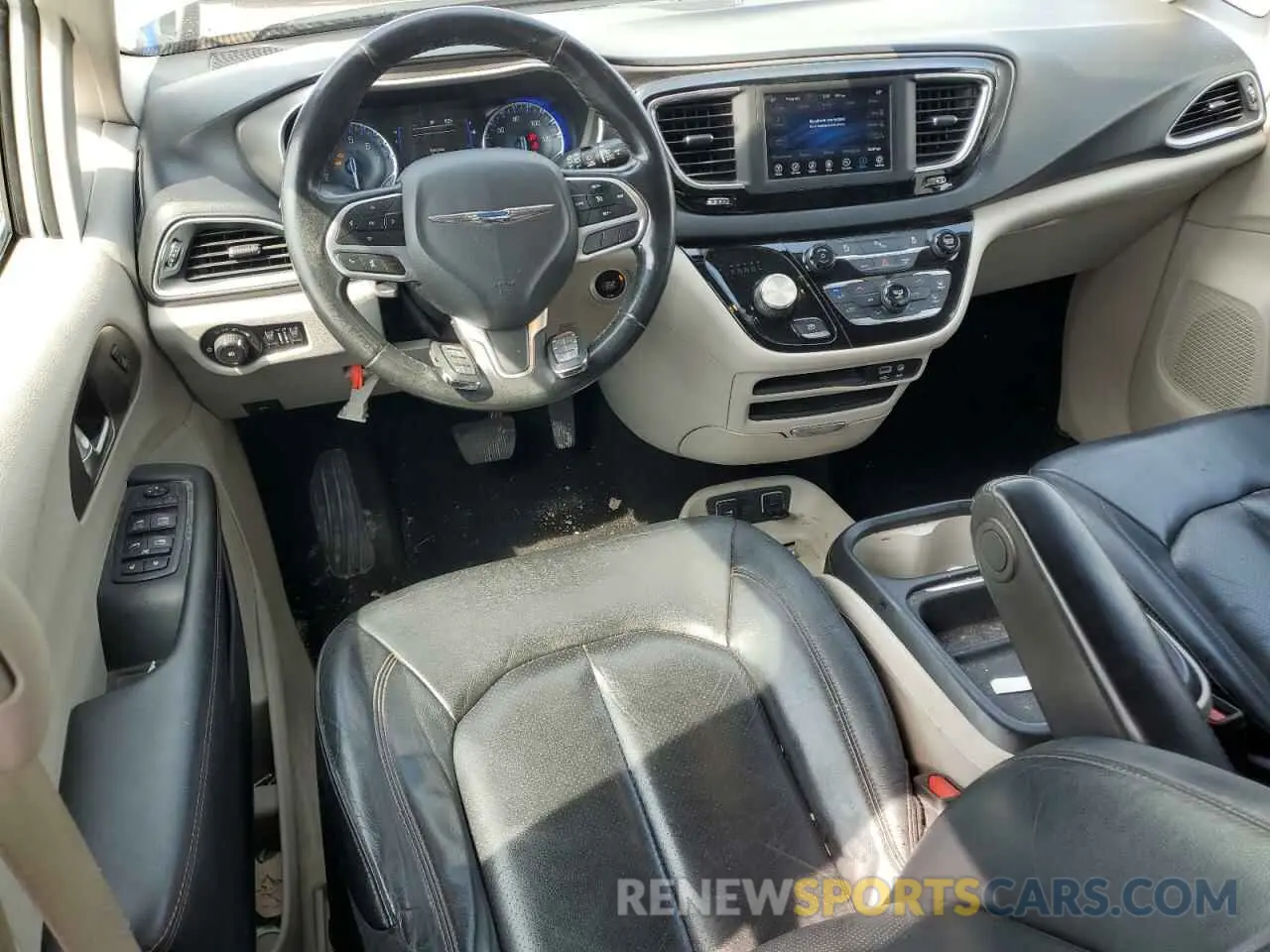 8 Photograph of a damaged car 2C4RC1BG7LR125909 CHRYSLER PACIFICA 2020