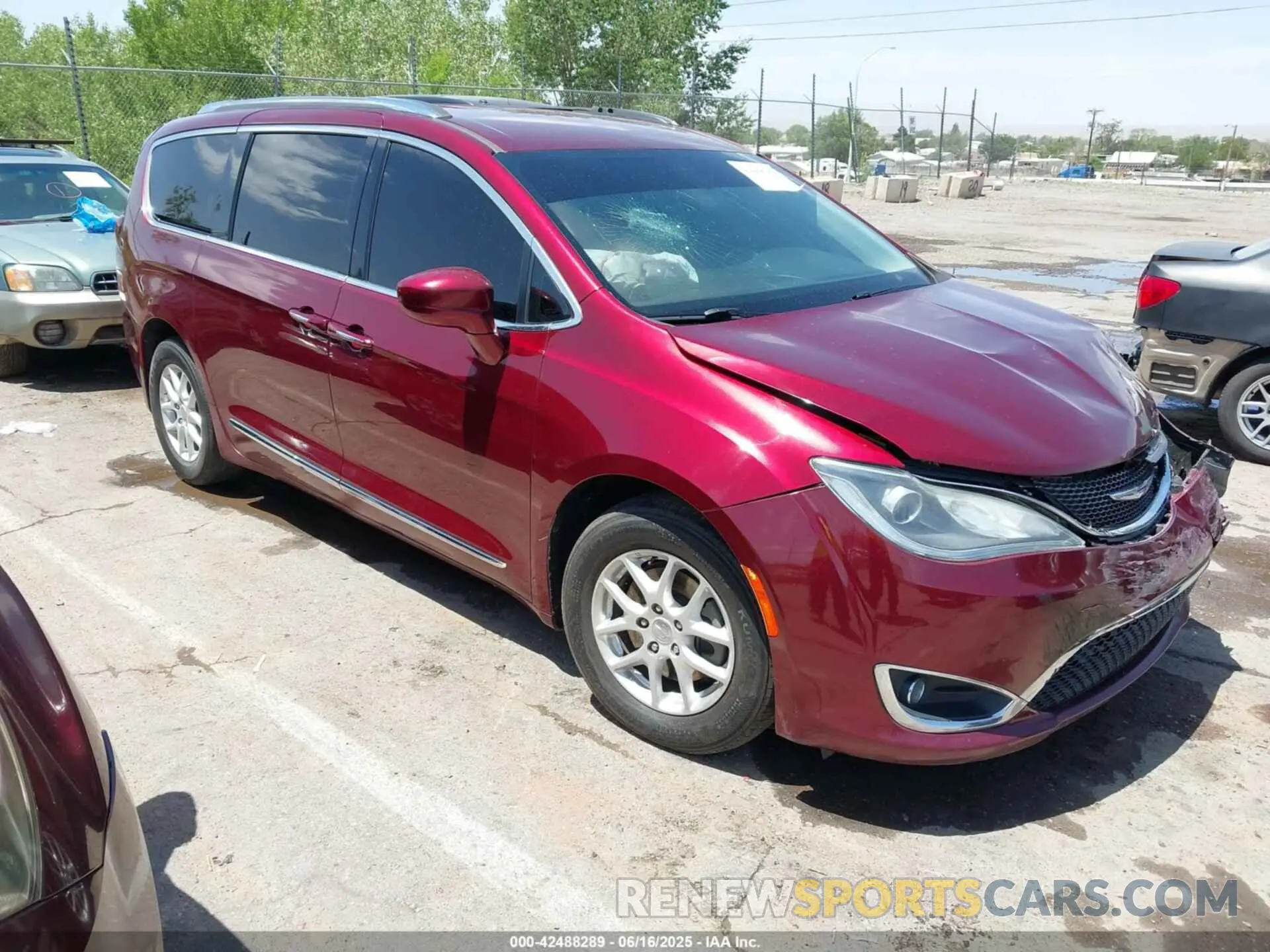1 Photograph of a damaged car 2C4RC1BG7LR130253 CHRYSLER PACIFICA 2020