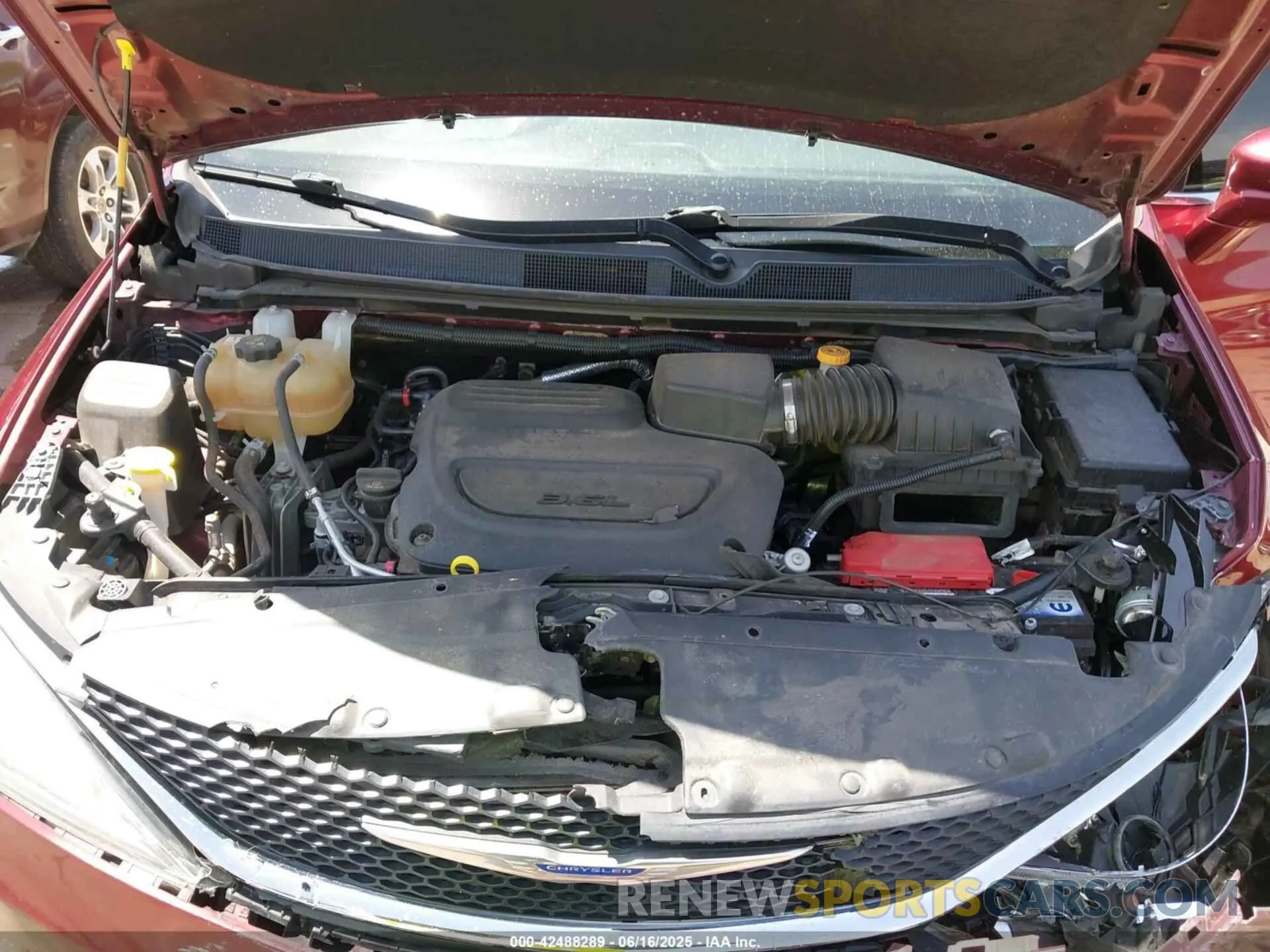 10 Photograph of a damaged car 2C4RC1BG7LR130253 CHRYSLER PACIFICA 2020